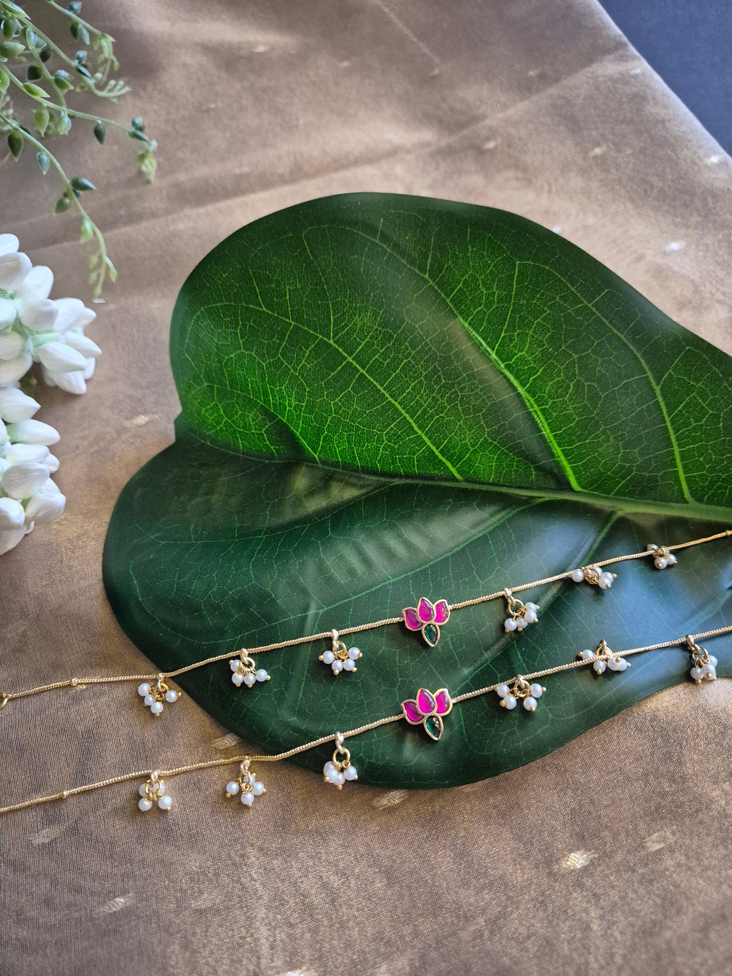 Cluster Pearl x Jadau Lotus Anklets
