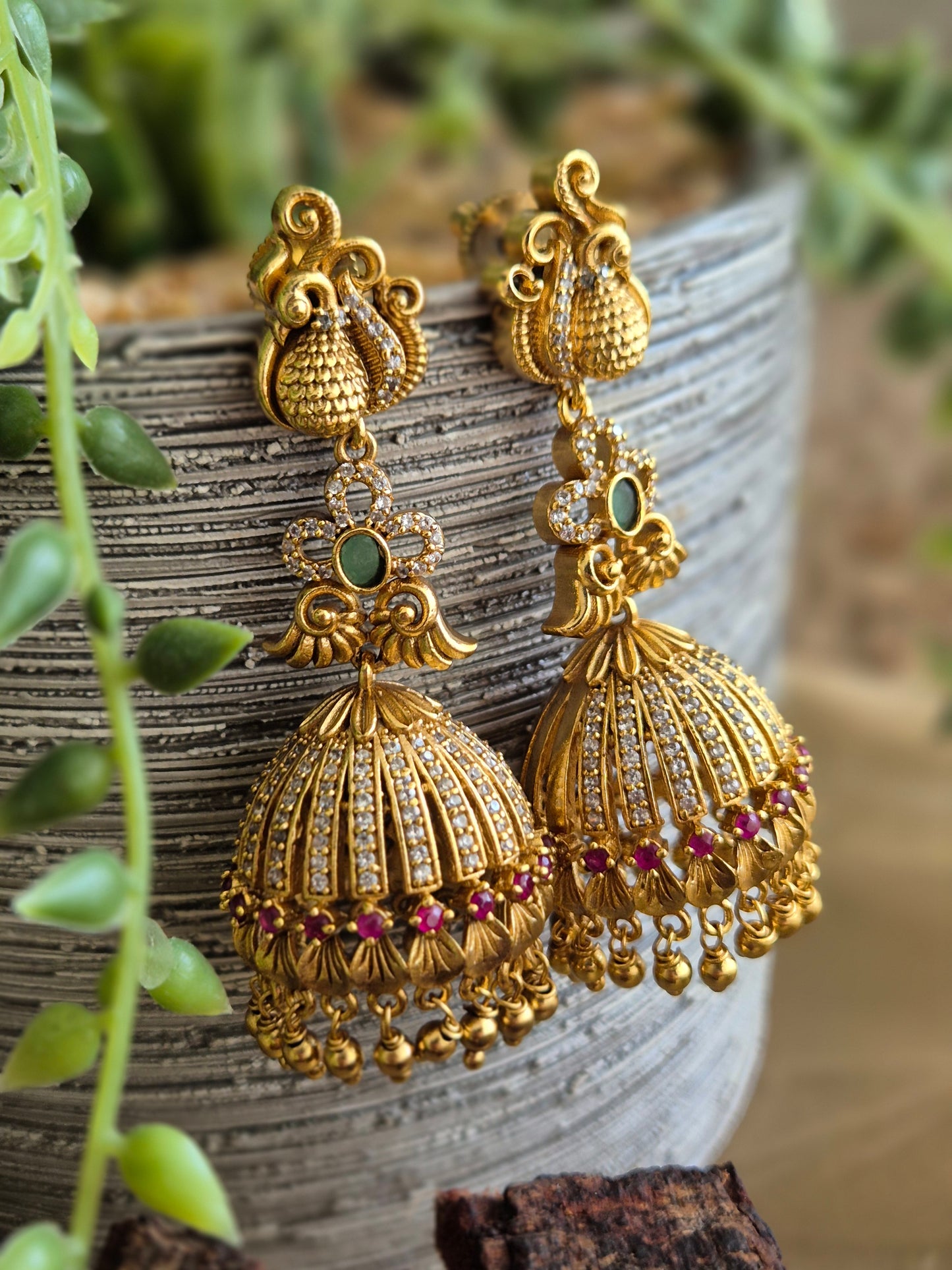 AD Azura Jhumkas