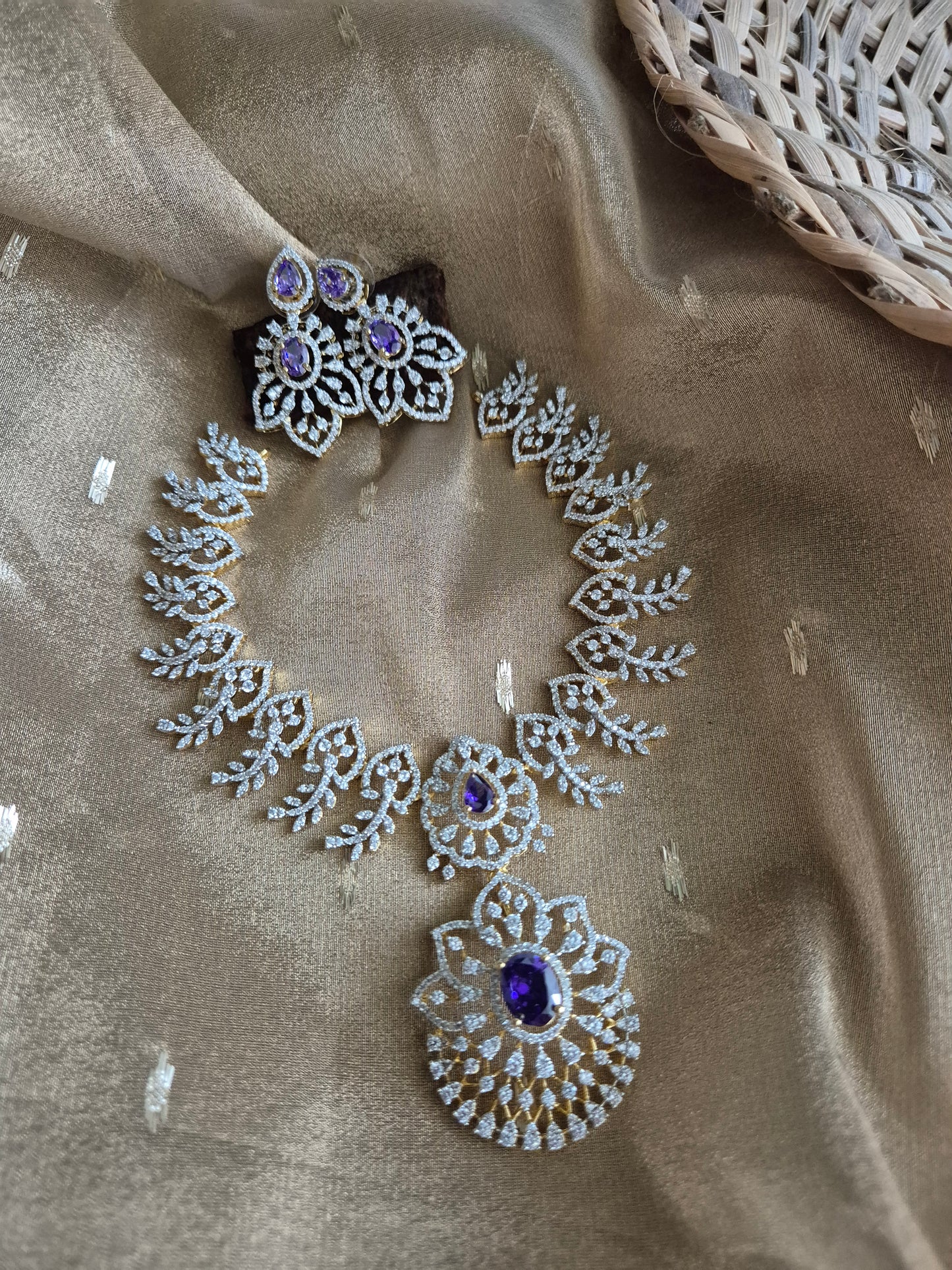 Vines AD Necklace with Removable Pendant