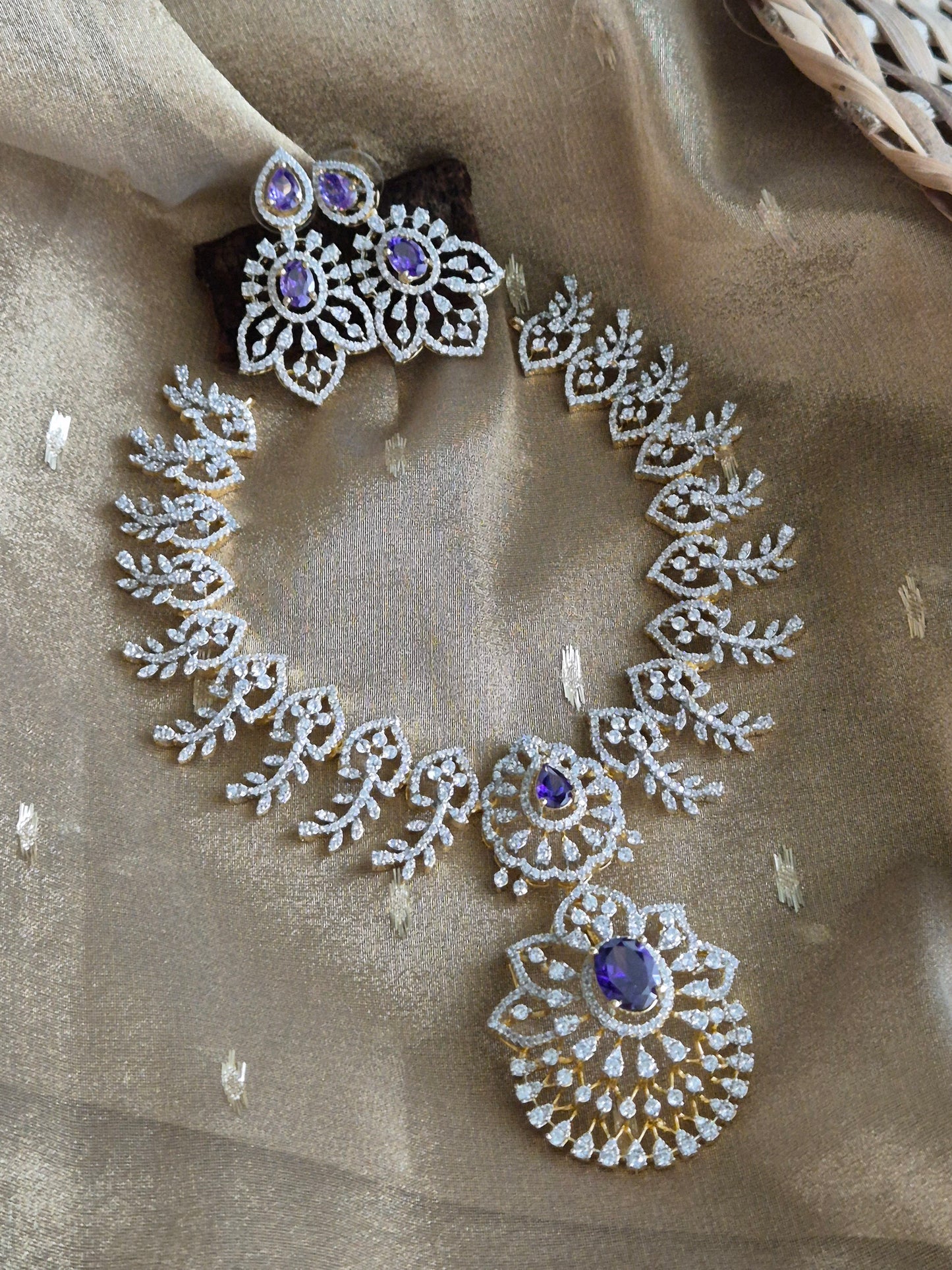 Vines AD Necklace with Removable Pendant