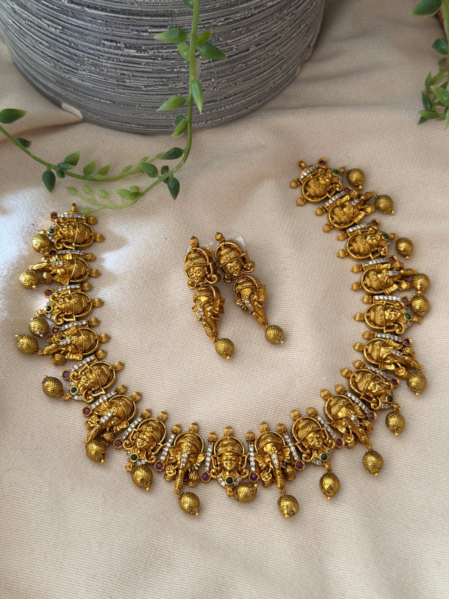 Vishvambara Gold Replica