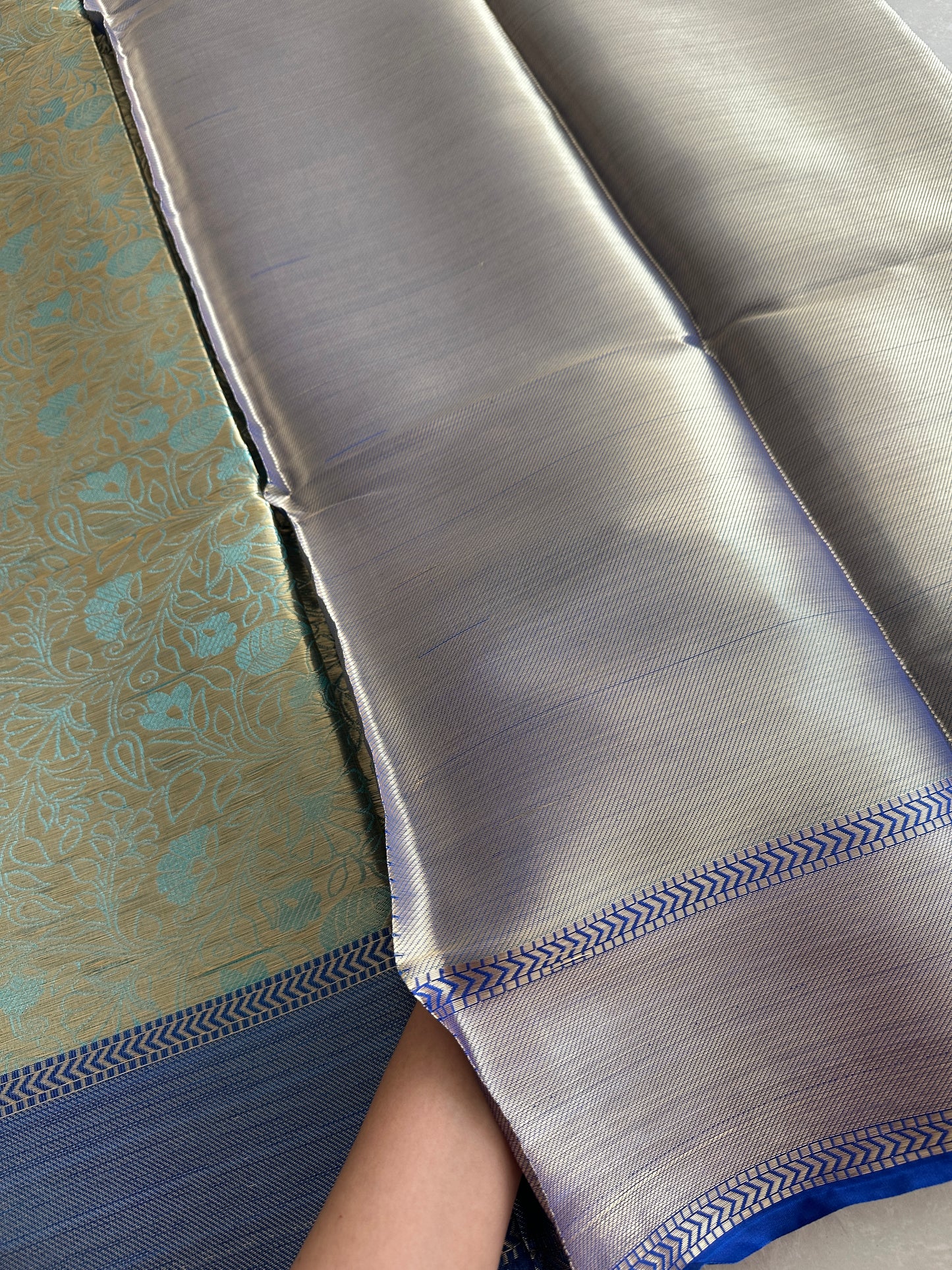 Turquoise Blue Dual Tone Tissue Silk Saree