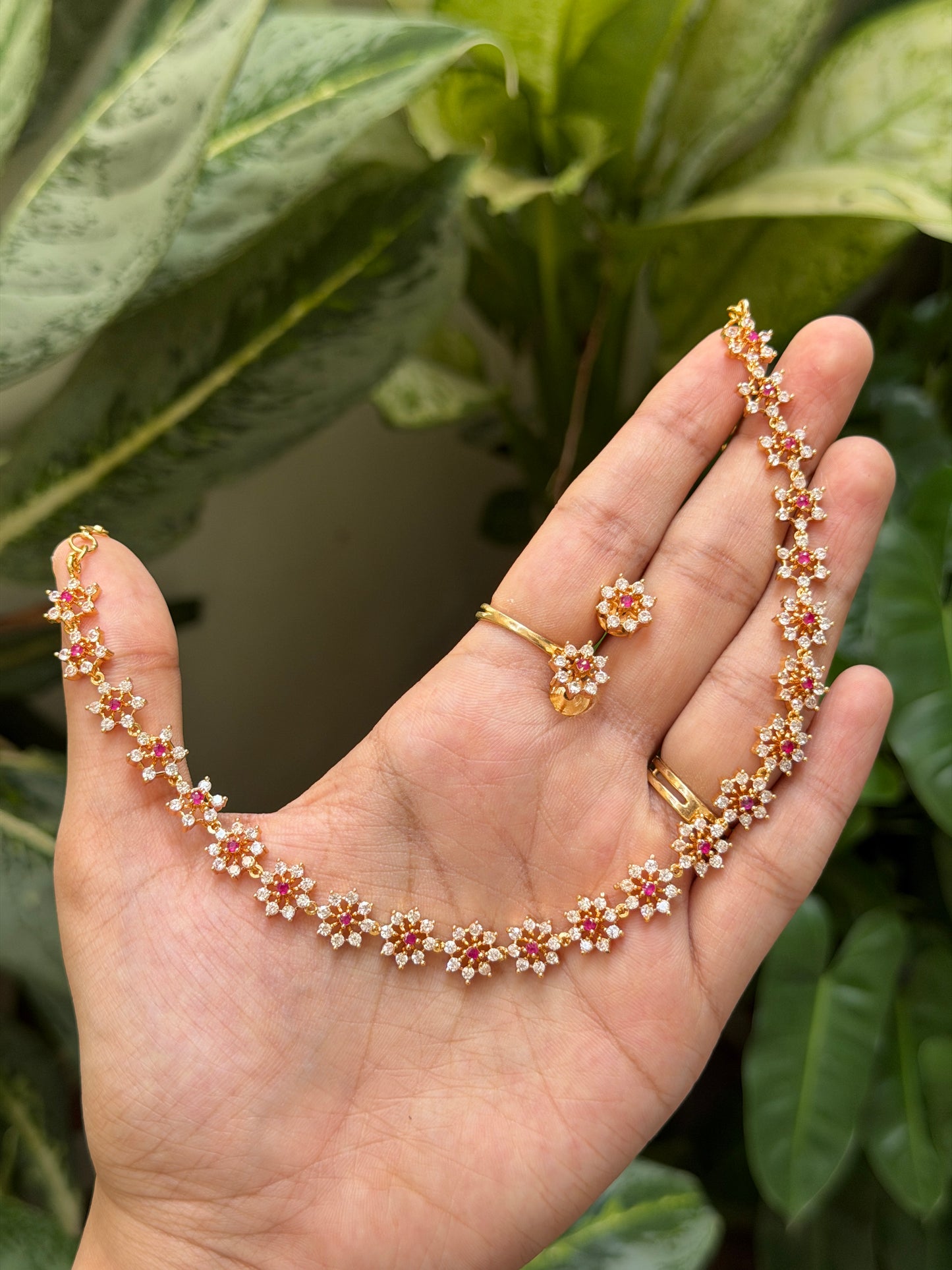 Giyah AD Necklace