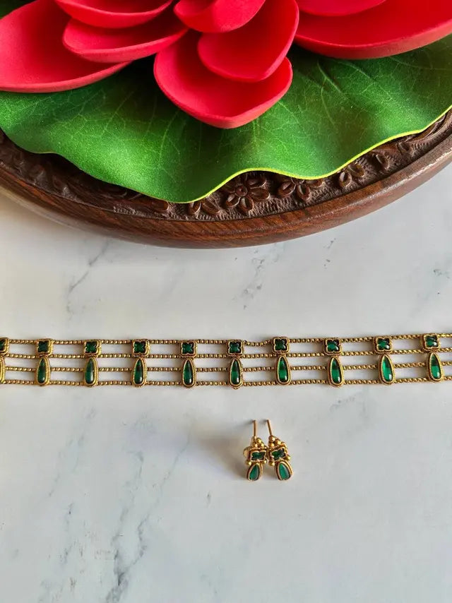 Kemp Choker Set