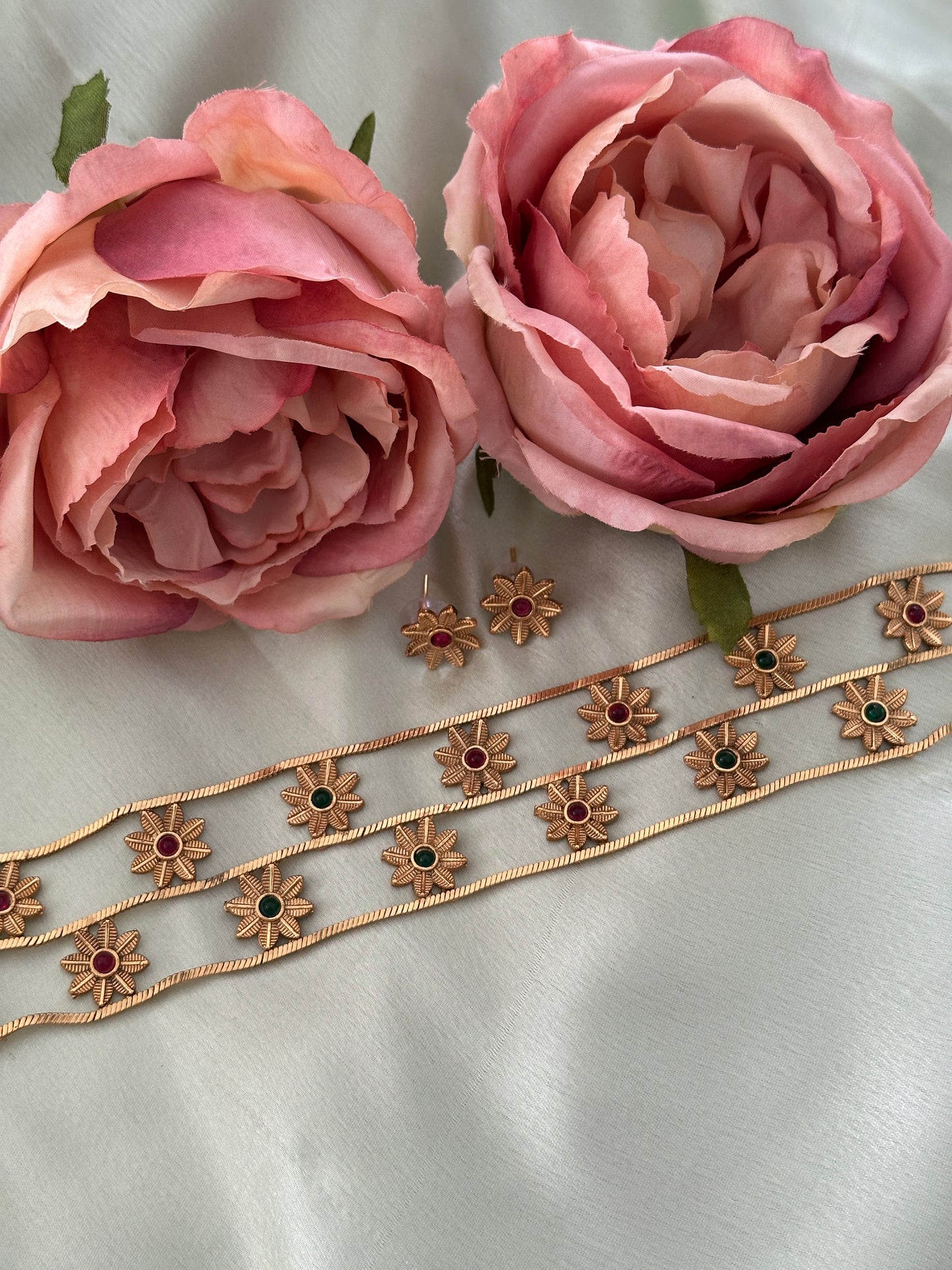 2 Layer Flora Choker set