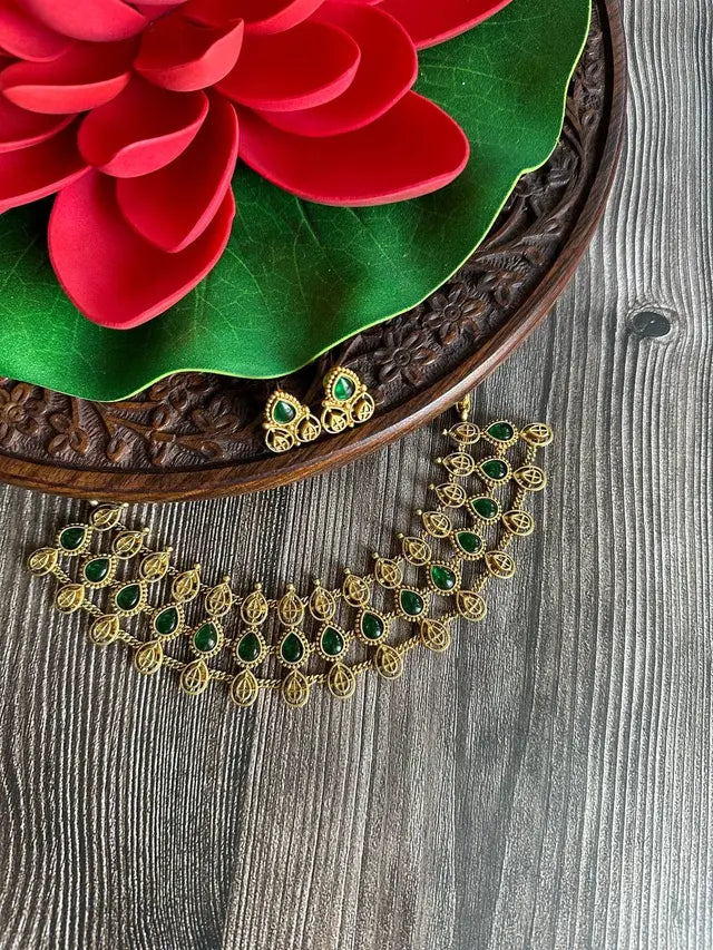 Layered coin Choker