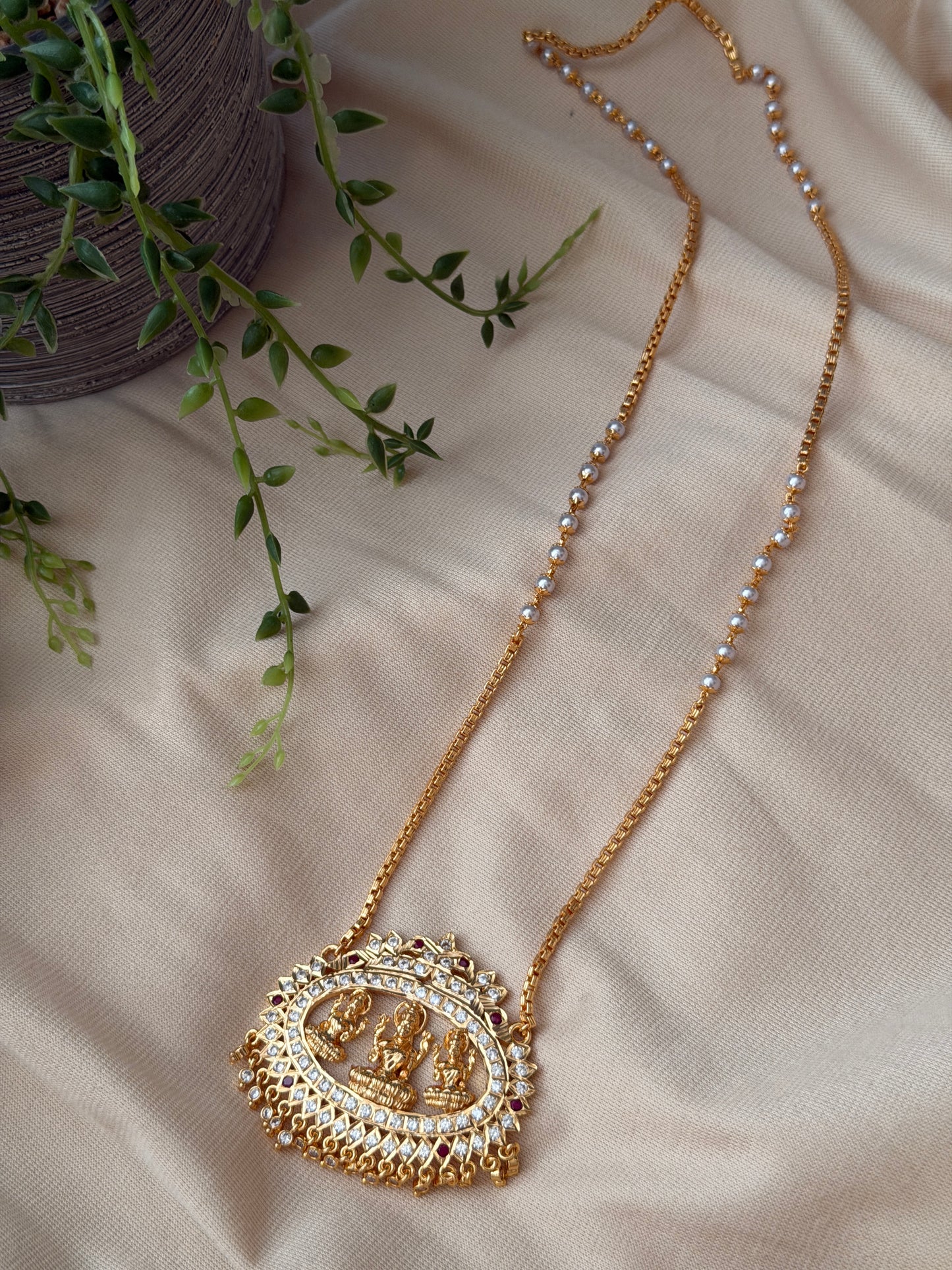 Maalathi Vintage Chains