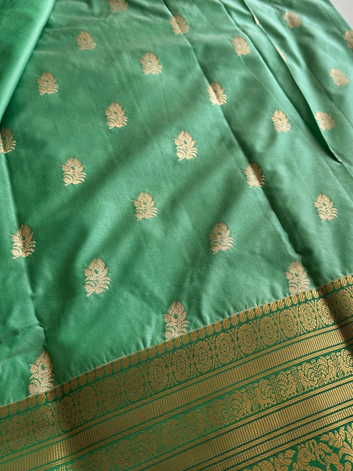 Hansika Pastel Semi Kanchivaram Pattu v1.0