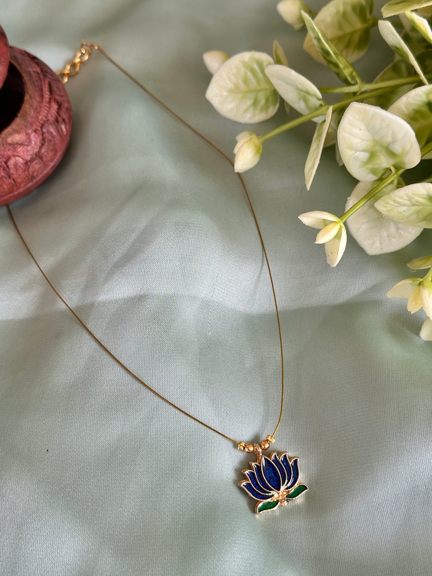 Budgeted Lotus invisble chain