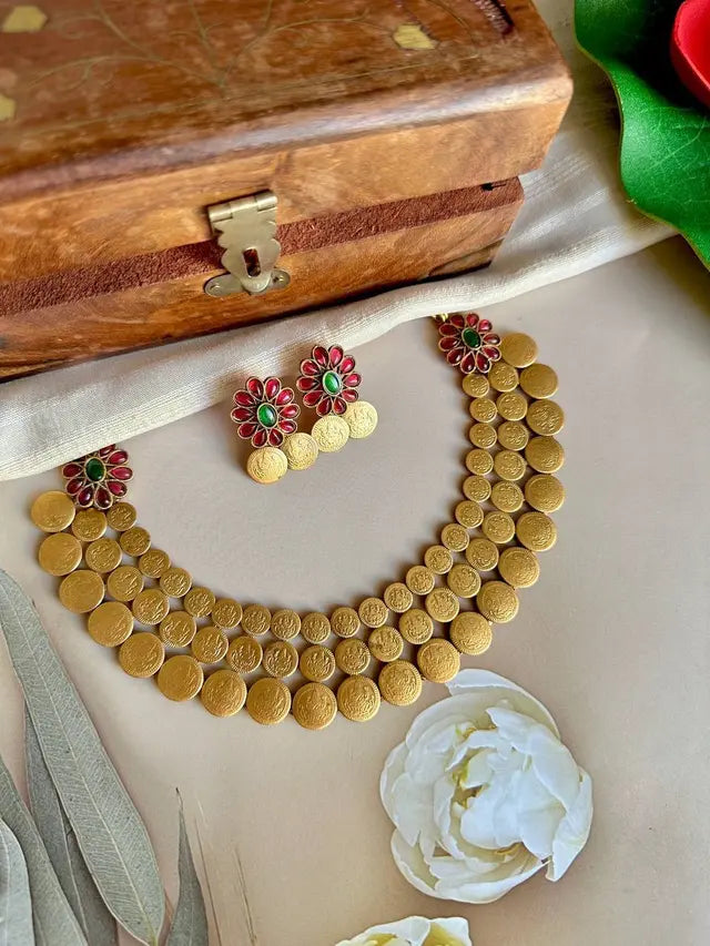 Coin Flora Necklace