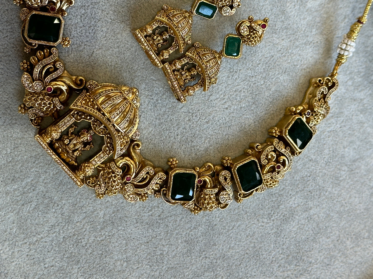 Mandir Emerald Necklace