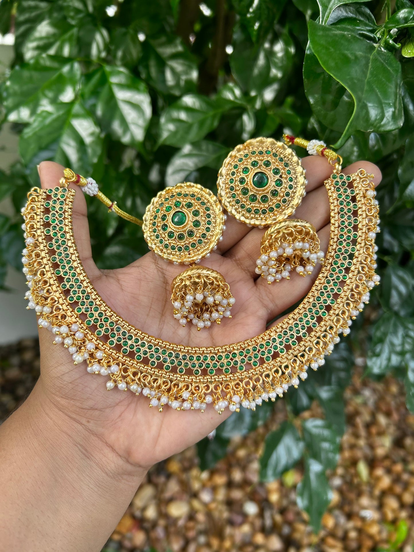 Attham Guttapusalu with Jhumkas