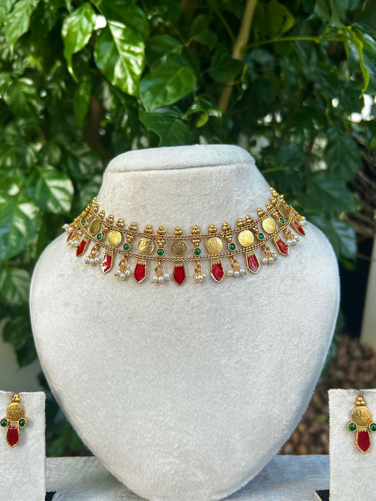 Coin x Palakka Pearl Drop Choker