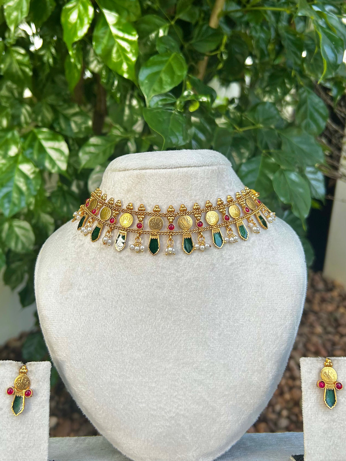 Coin x Palakka Pearl Drop Choker