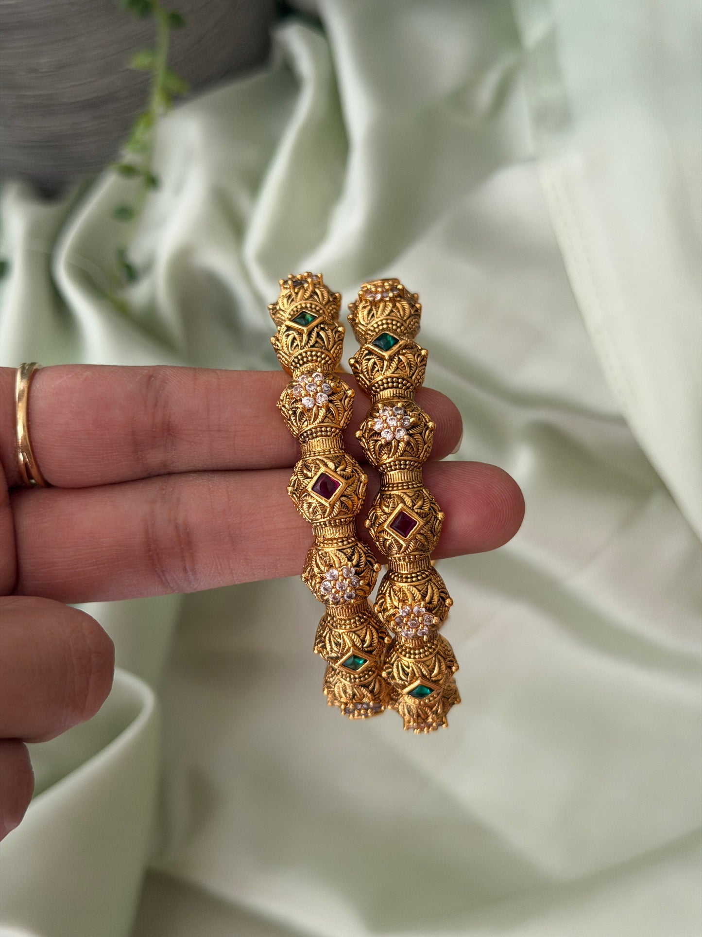 Gundu AD Ball Bangles