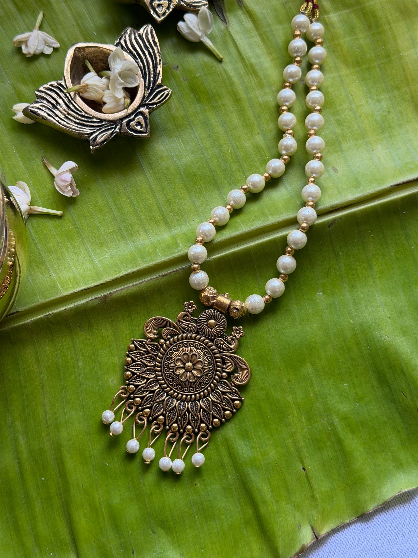 Non audio Bronze Pearl Chain