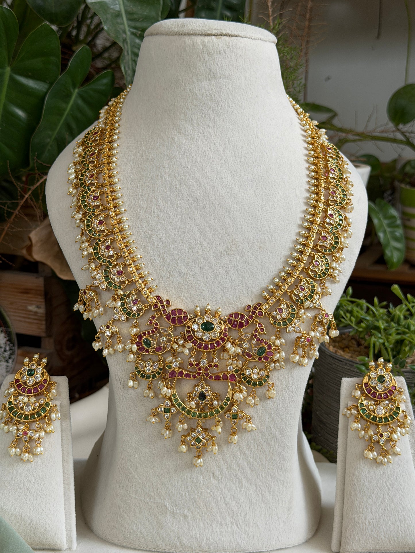 Namika Guttapusalu Haaram Set
