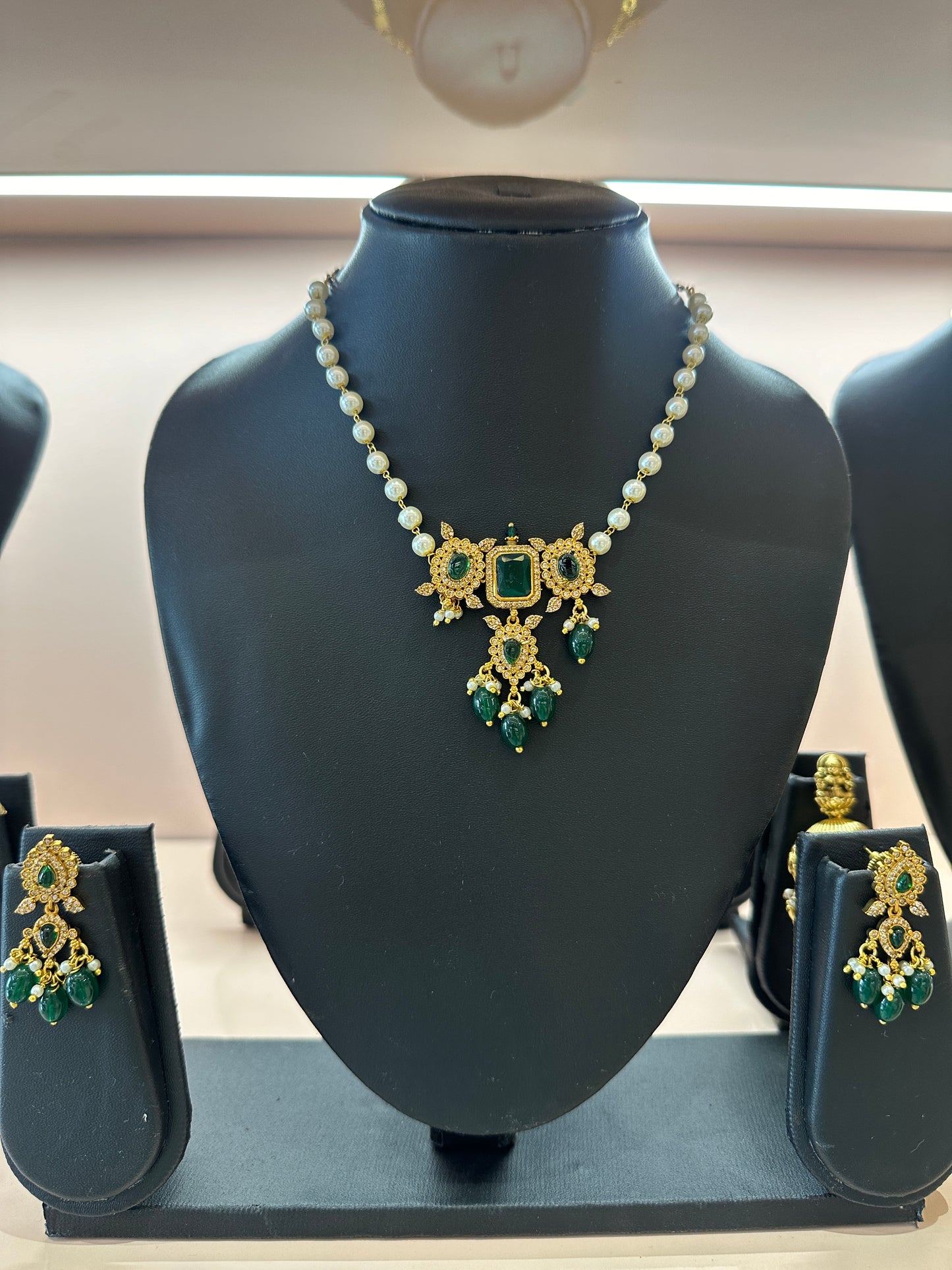 Simple AD Pearl Chain