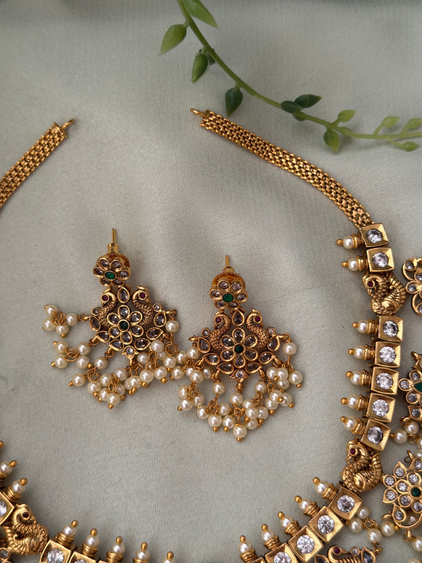 Ishaama Guttapusalu Necklace