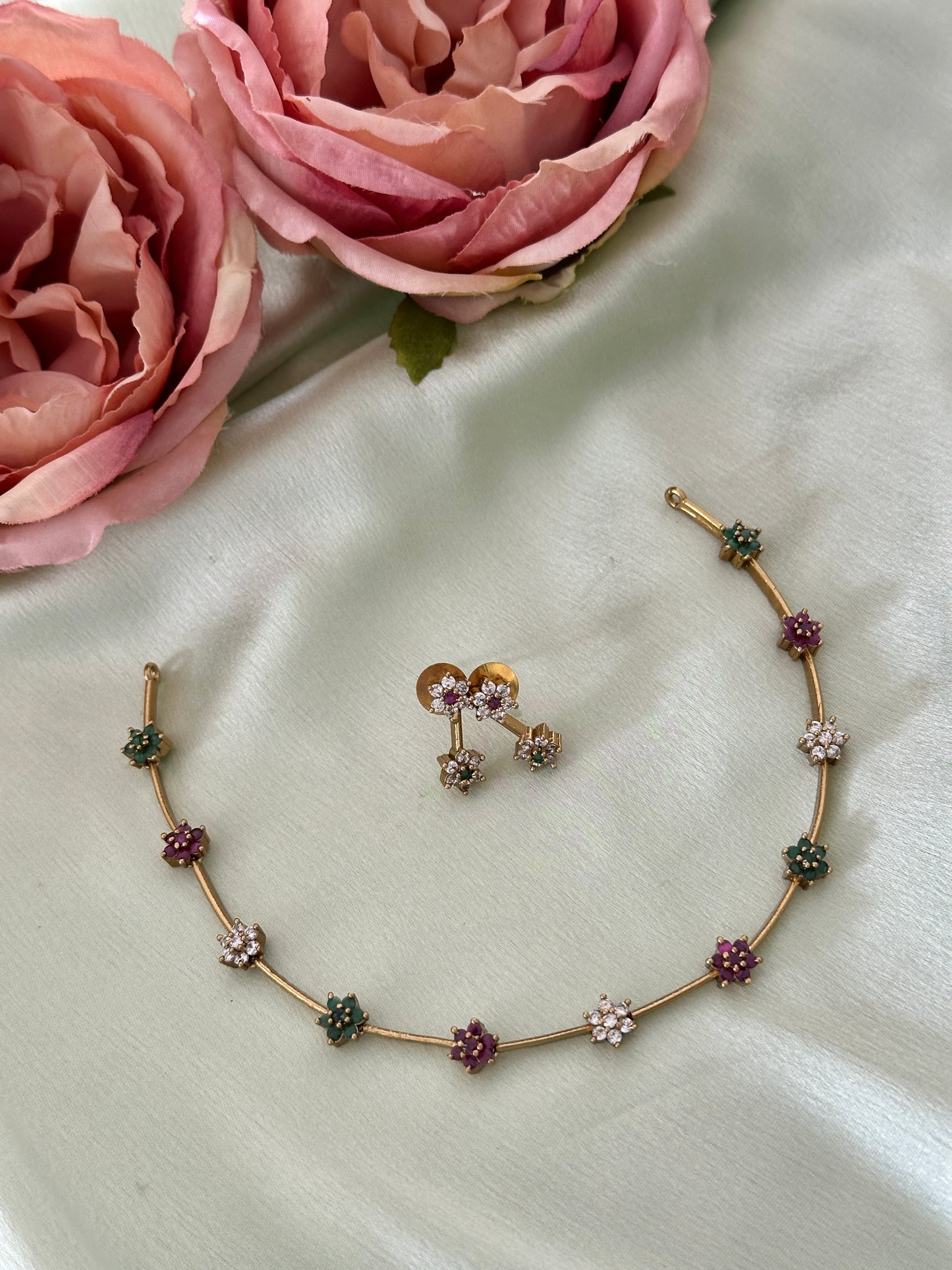 Flexible Flora AD Necklace
