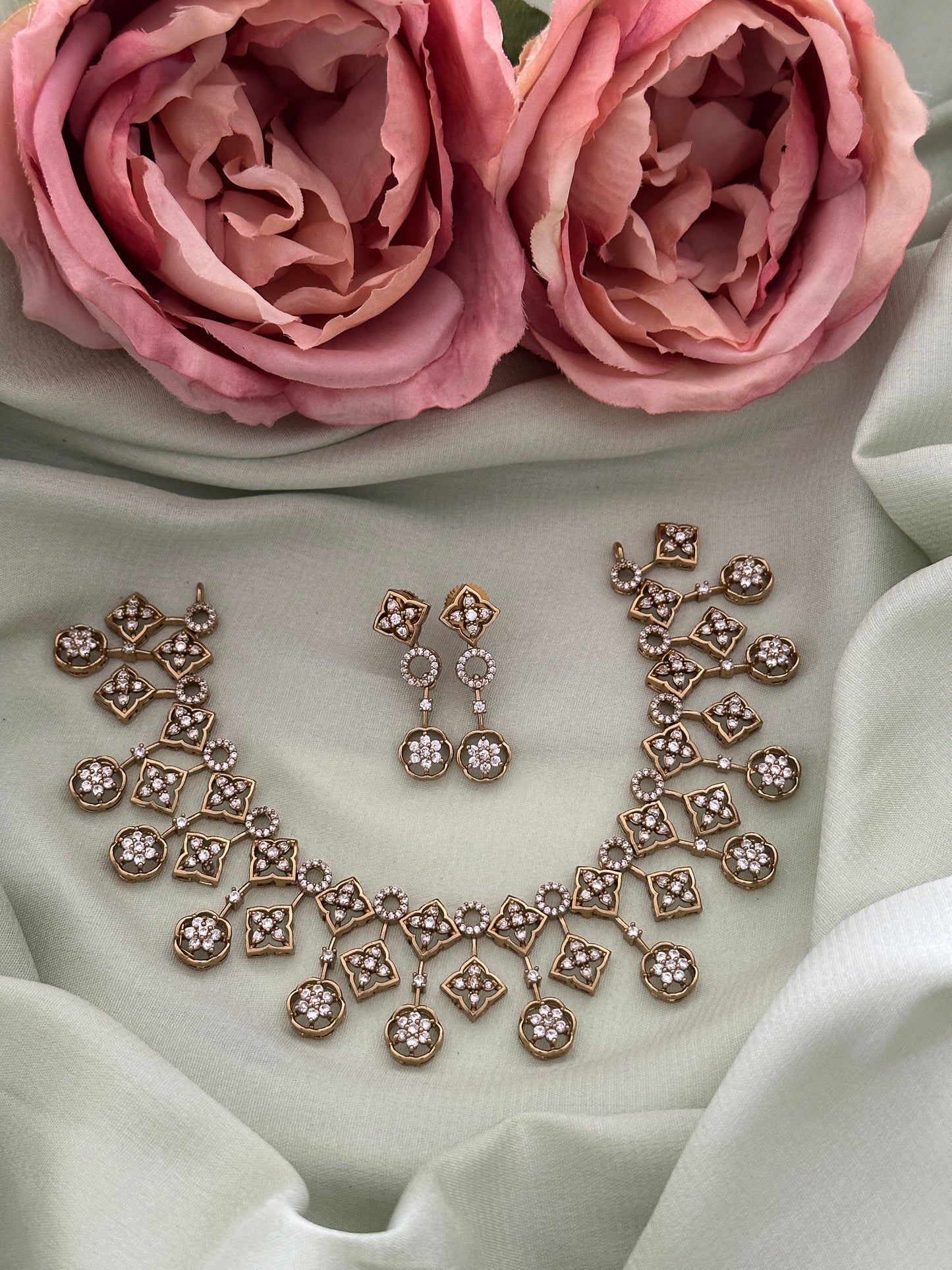 Lakshya Diamond Necklace