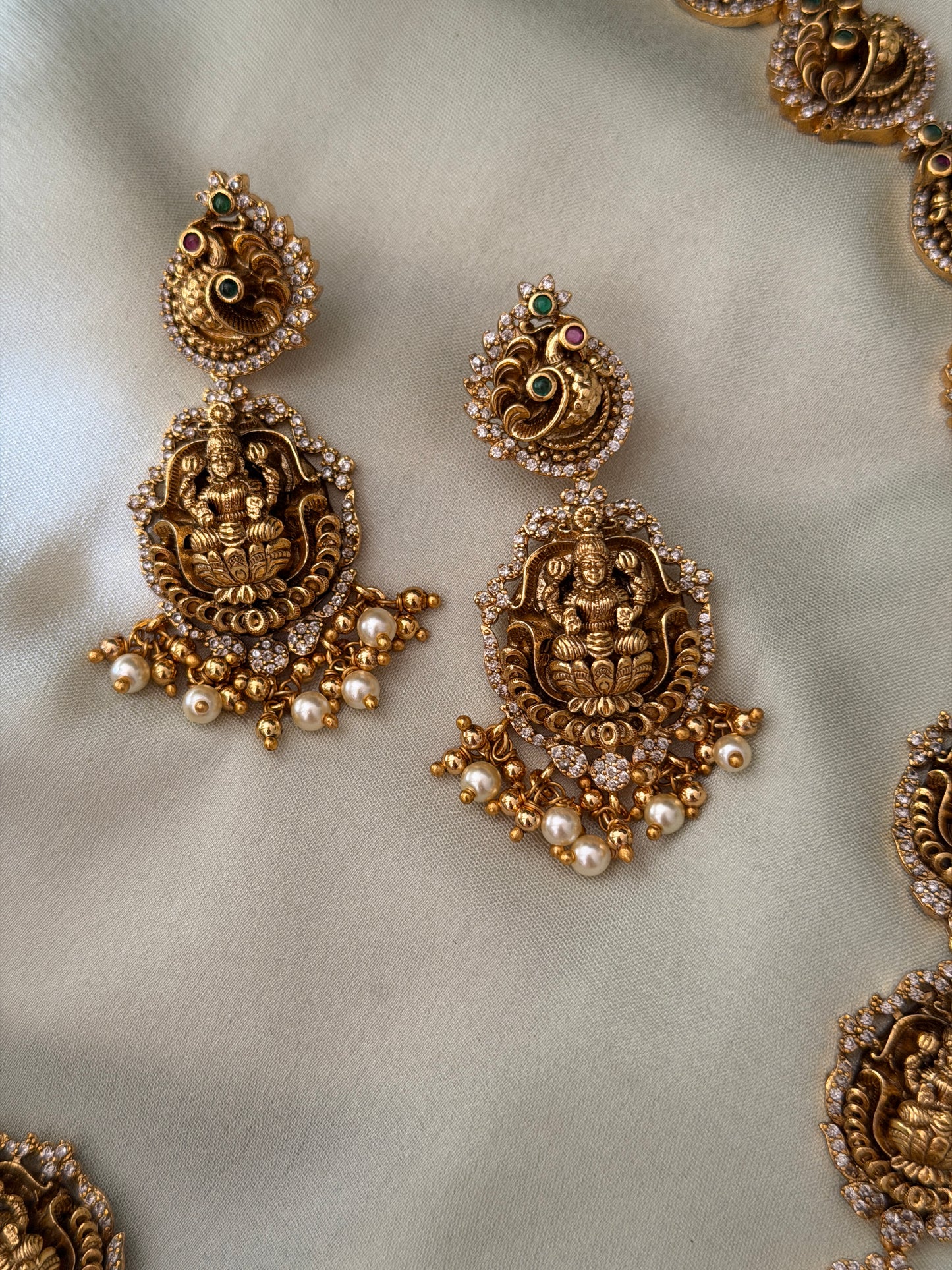 Vasudha AD x Antique Fusion Haaram