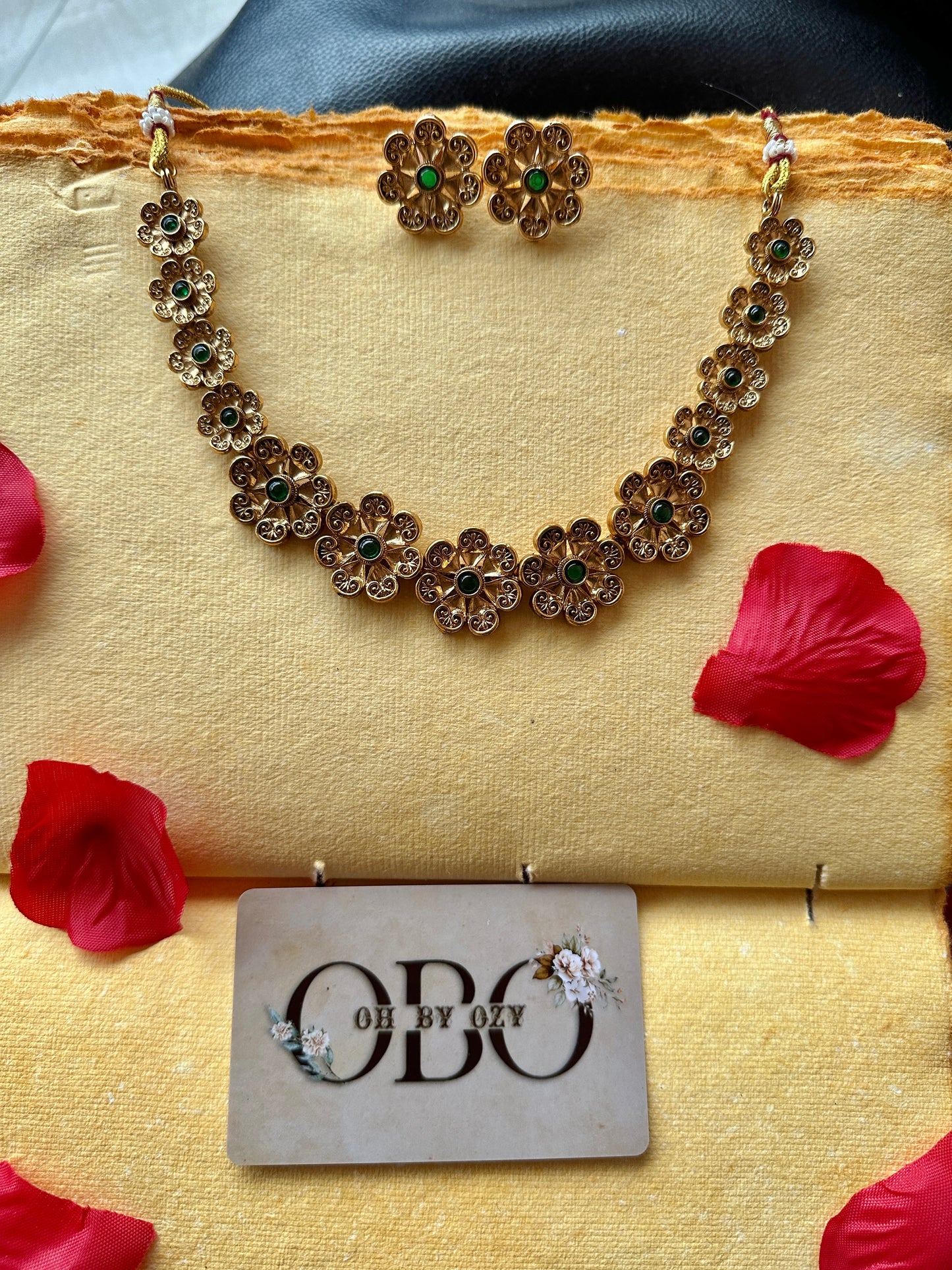 Saindhavi Flora Necklace