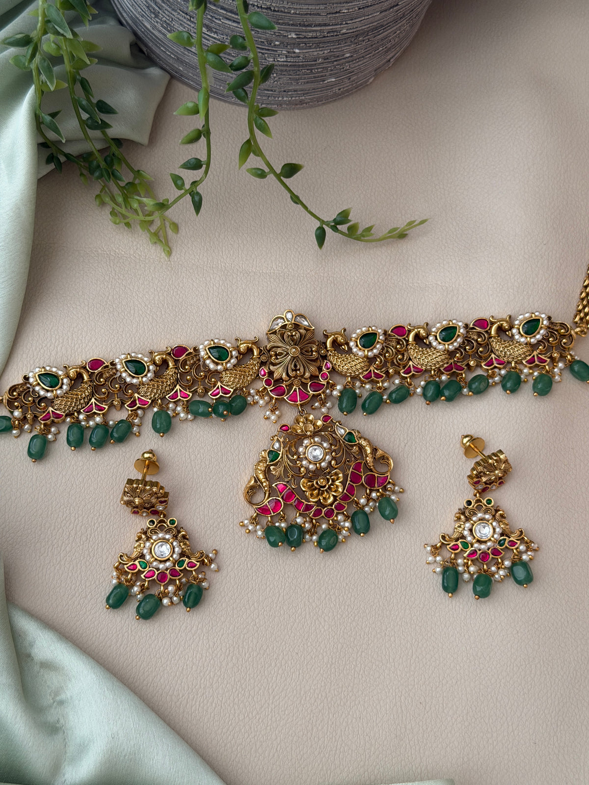 Shathrika Jadau Antique Choker