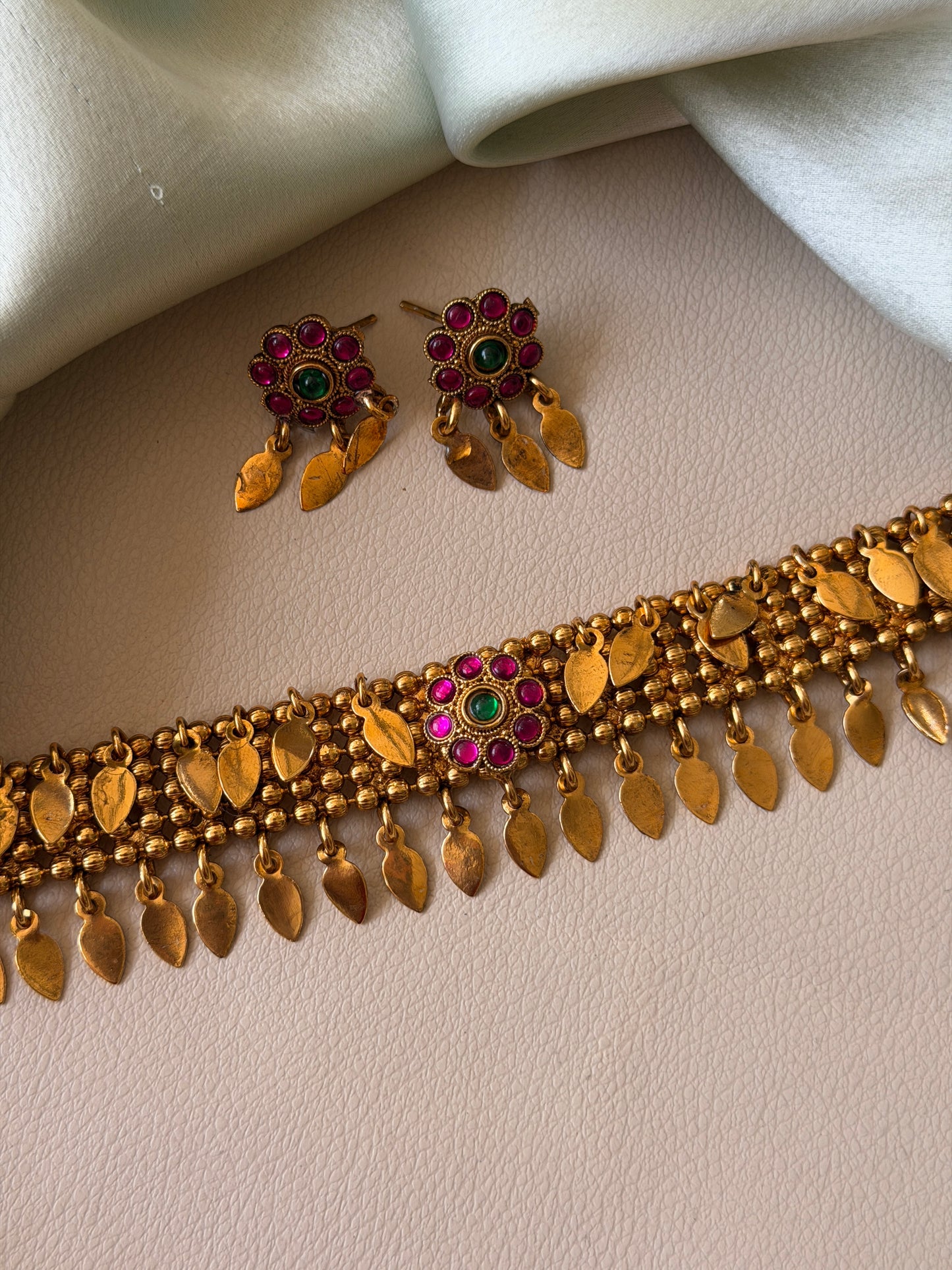 Flora Fusion Elakkathali Choker