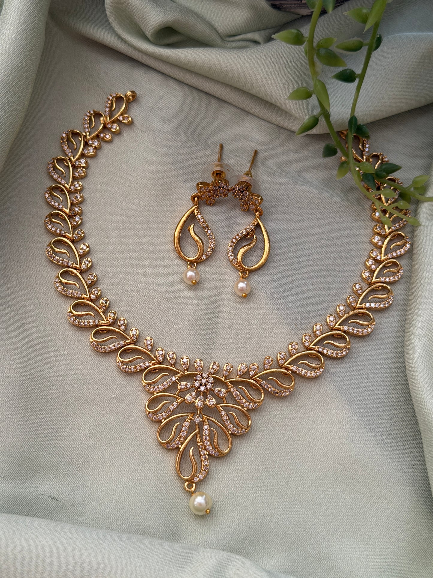 Namitha Diamond Necklace