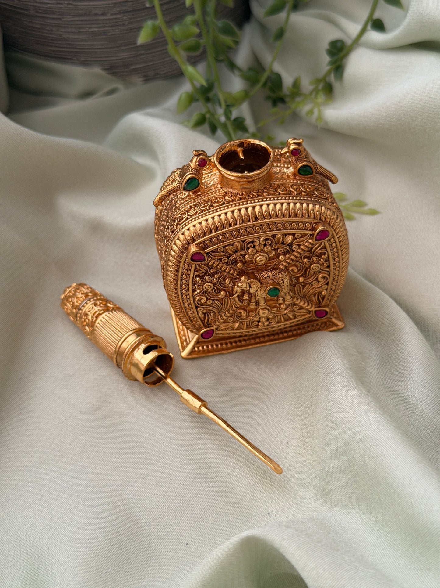 Rajwada Kumkum box