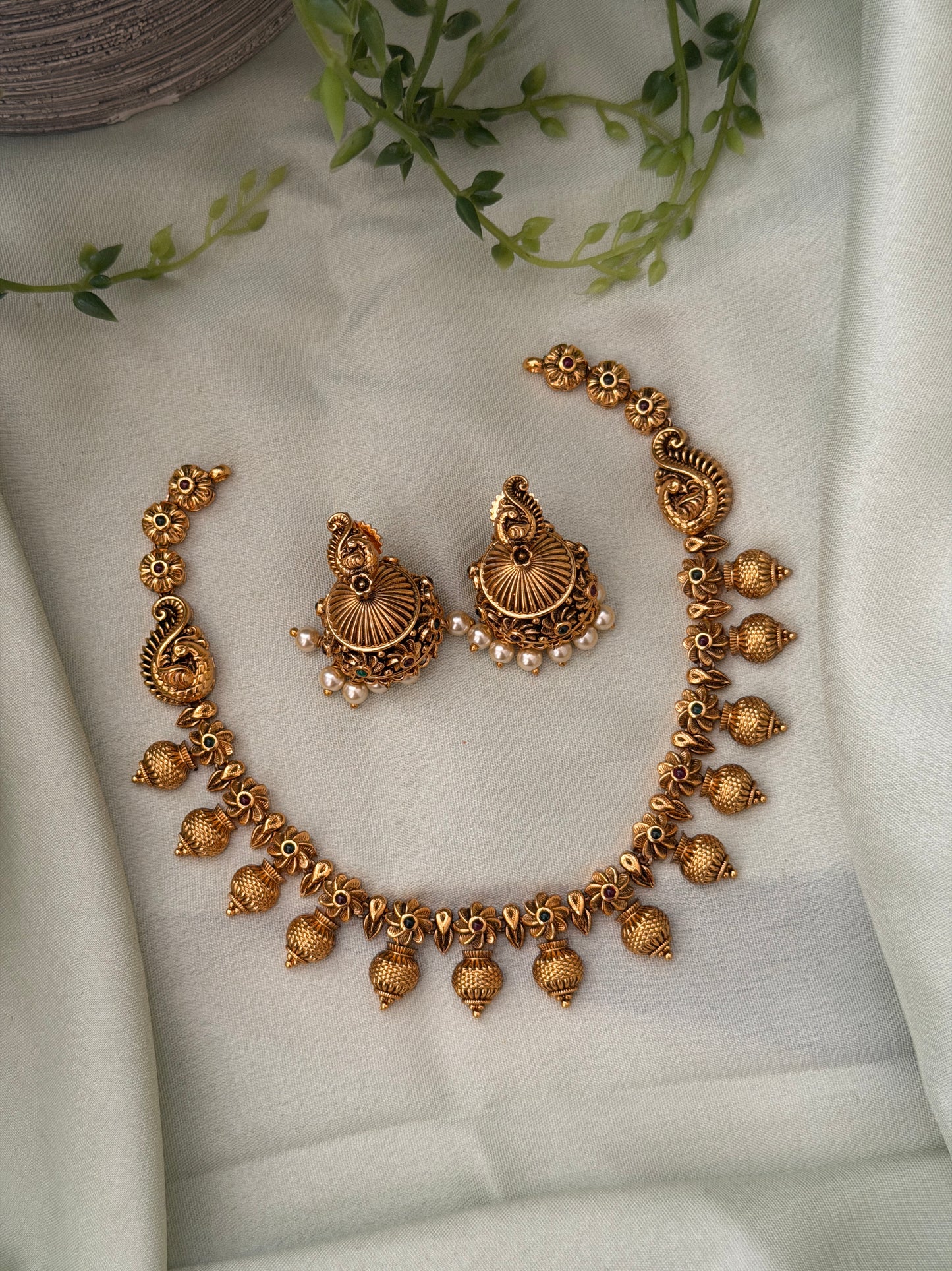 Dyuthi Gold Replica Choker