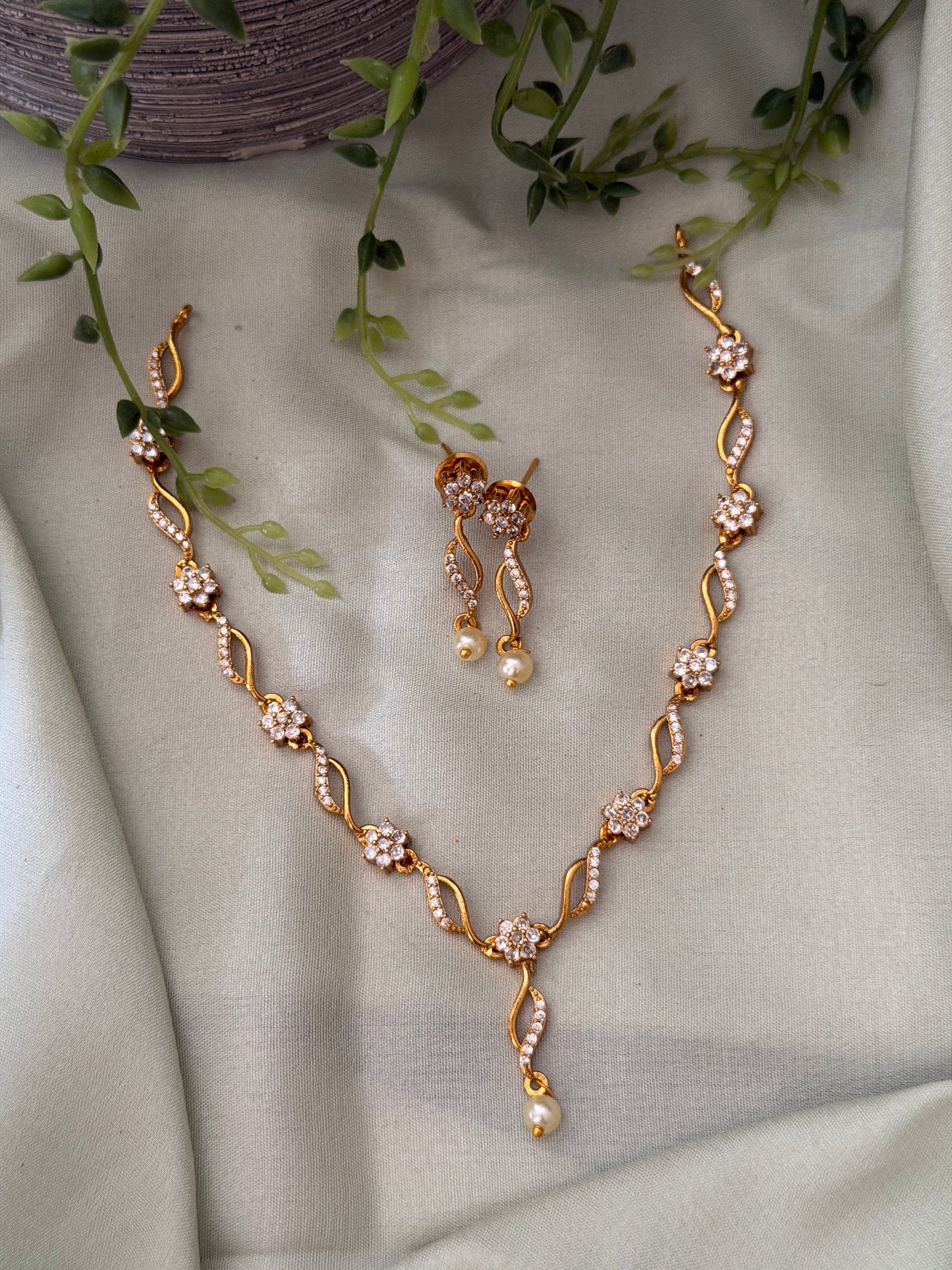 Hiraaya AD Necklace
