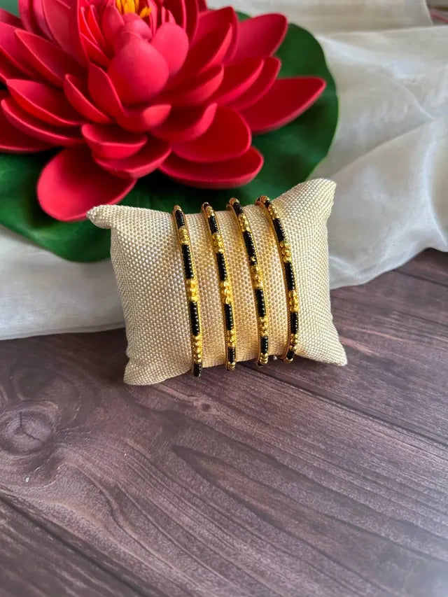 Karimani Bangles Set of 4