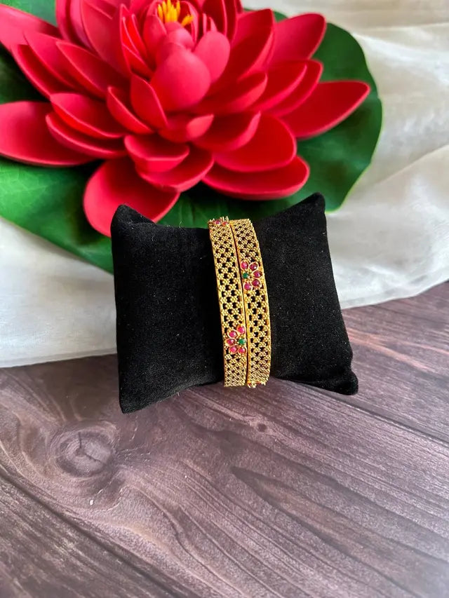 Matt Gold Bangles 2.6 V1.0