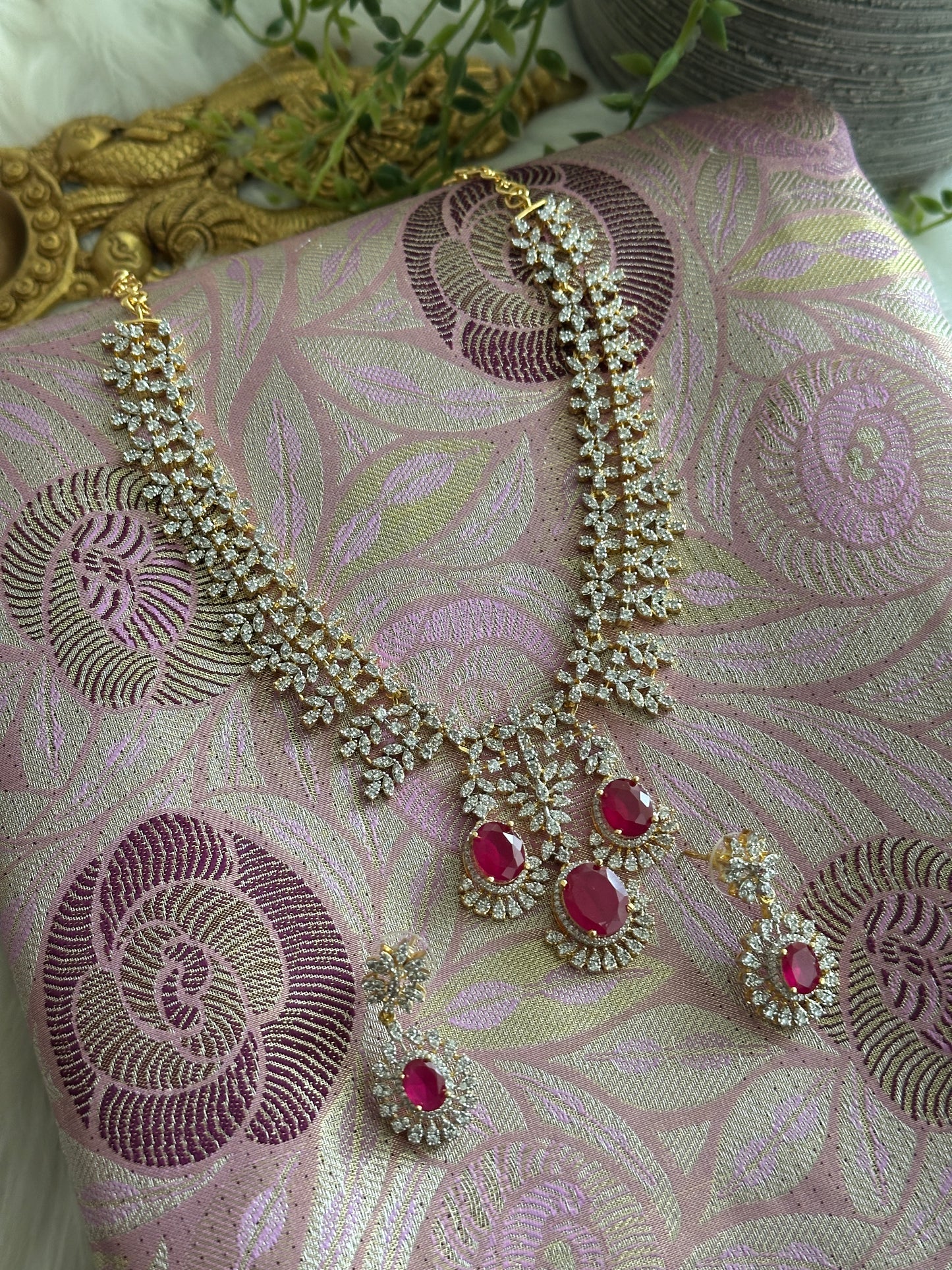 Tri Solataire Necklace