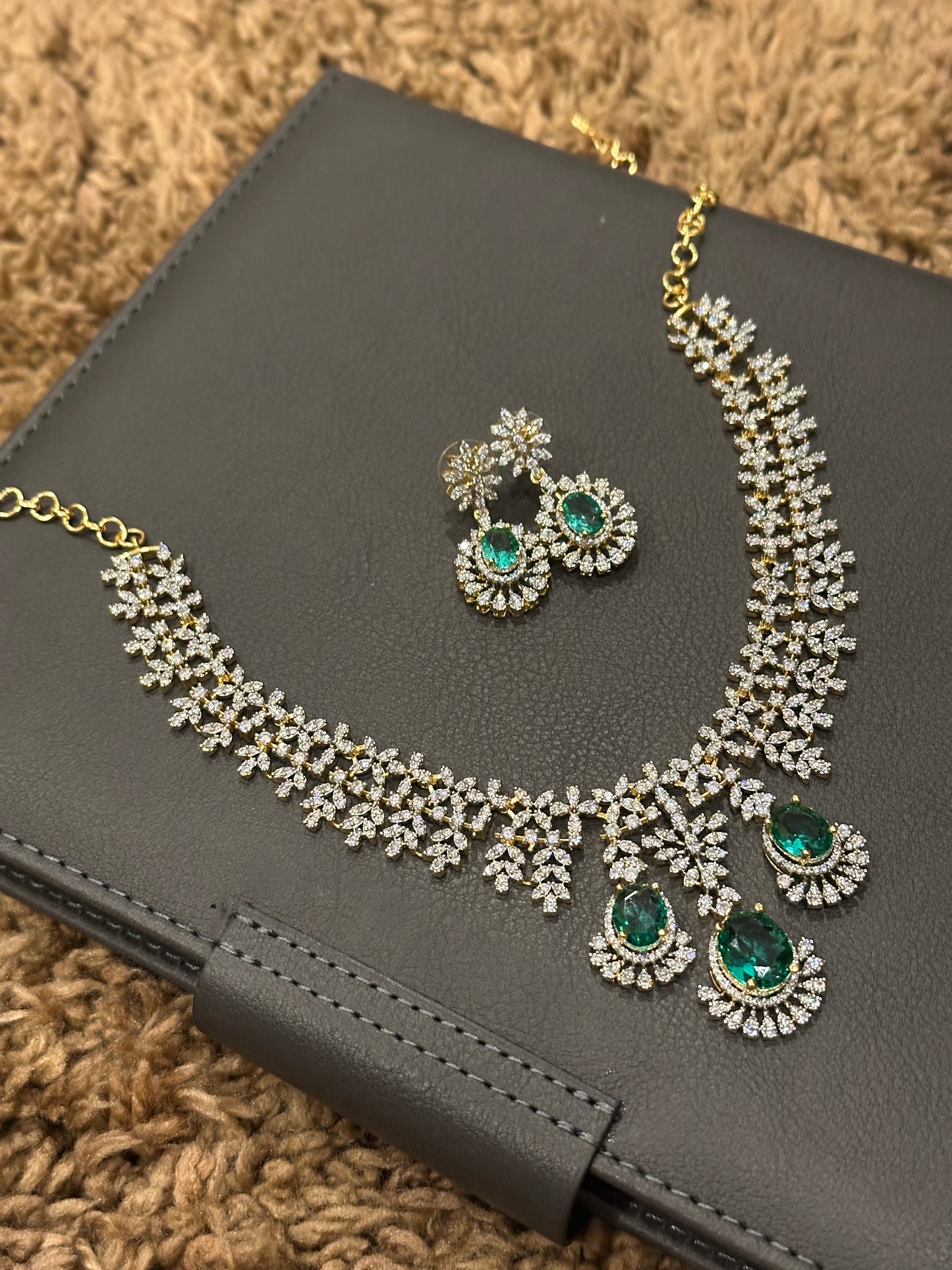 Tri Solataire Necklace