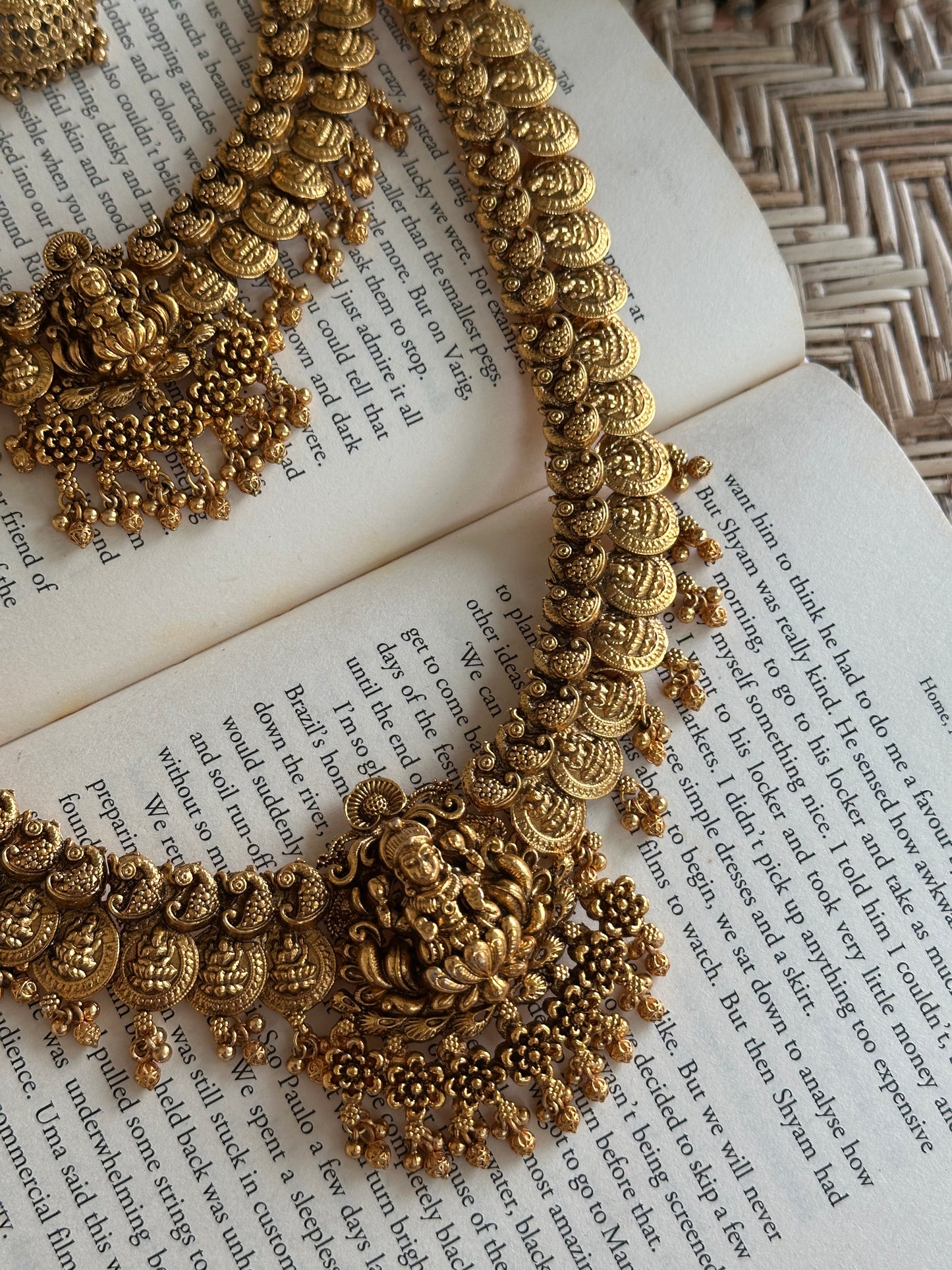 Advika Antique Bridal Combo