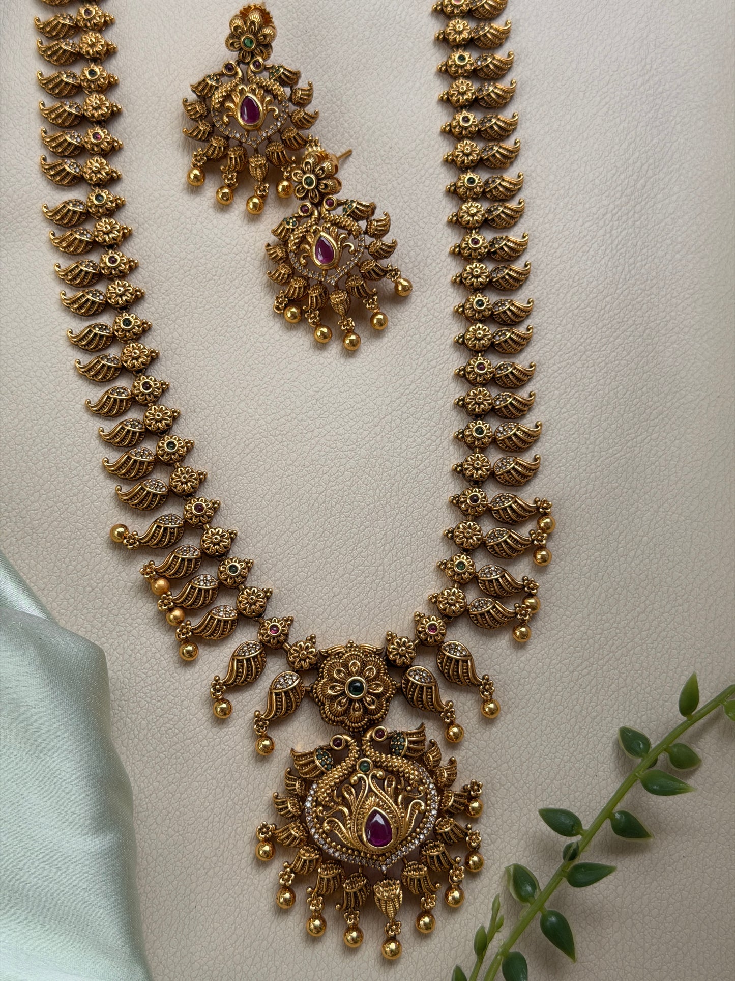 Raksha Haaram set