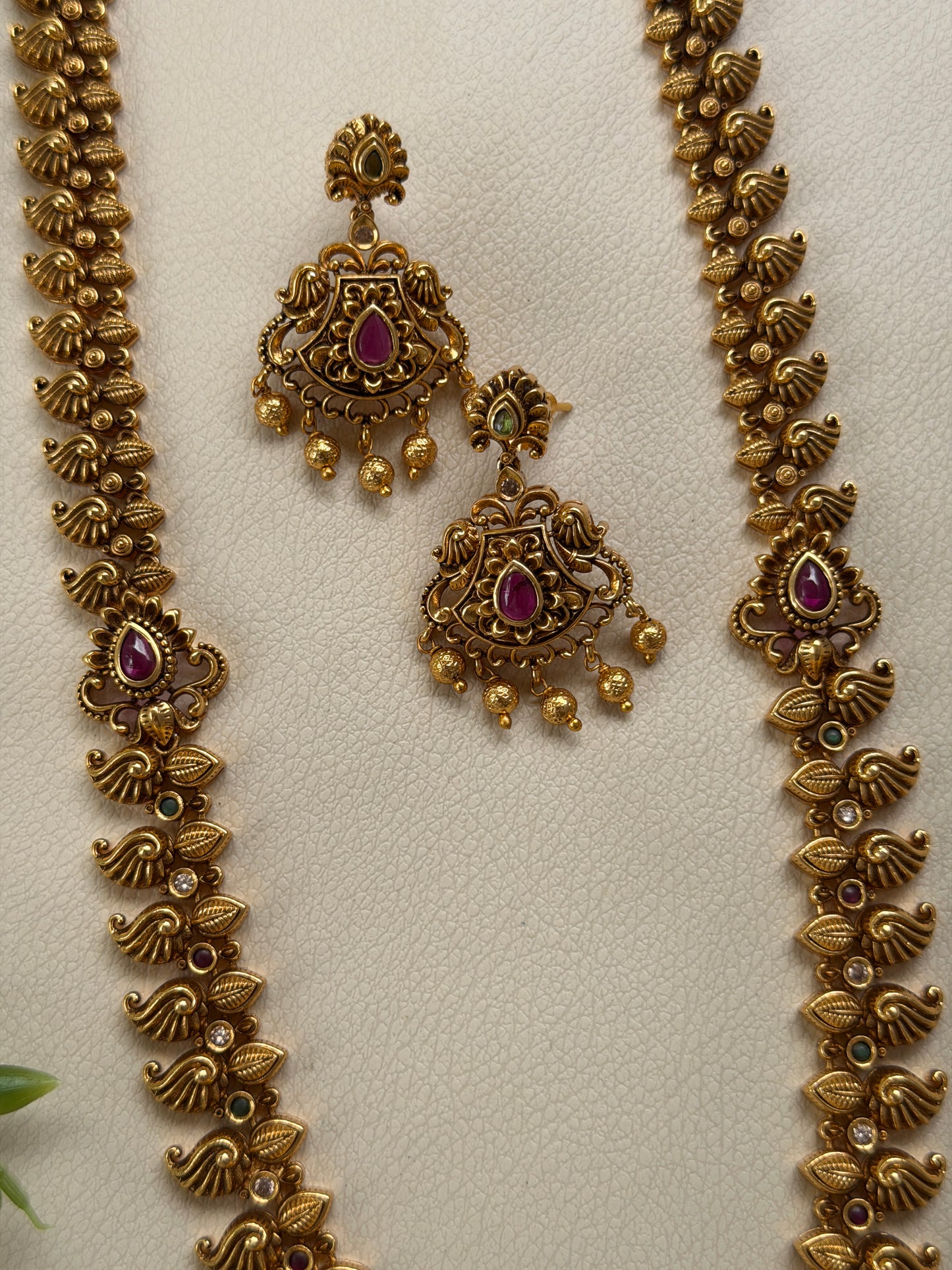 Ratna Non Idol Haaram