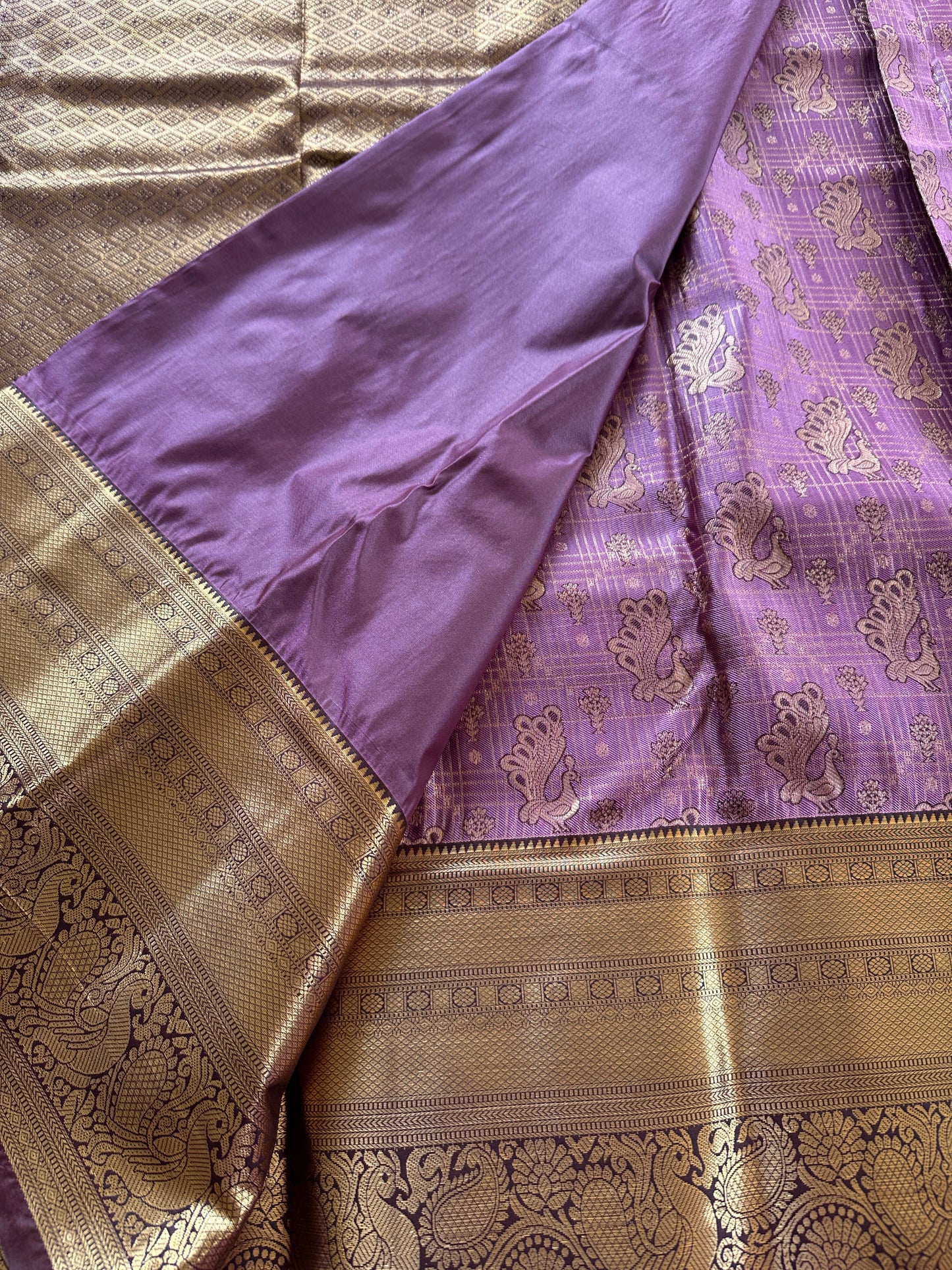 Azura Lavender Vaira Oosi Kanchi Pattu