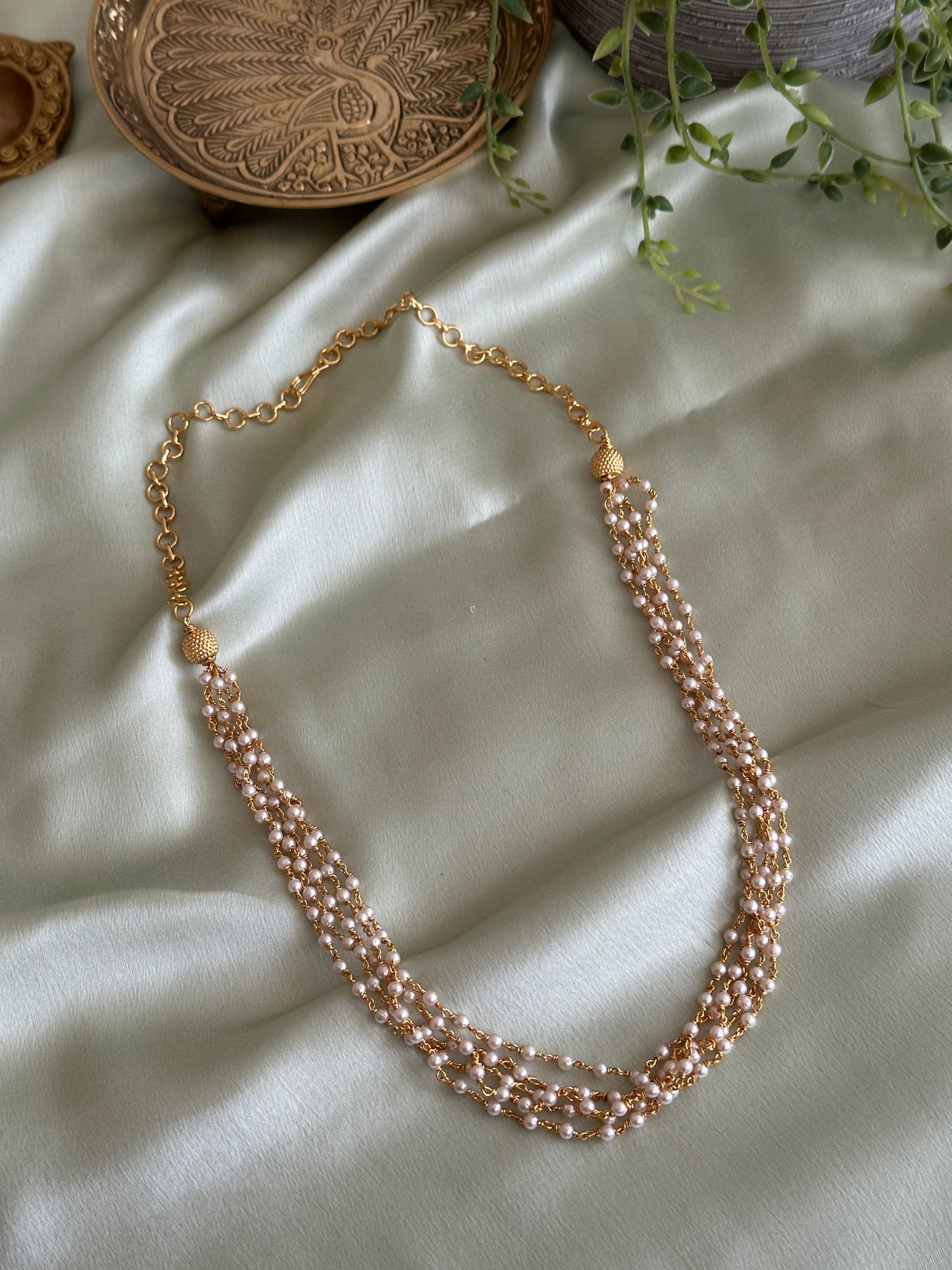 Nishika Precious Beaded Chain