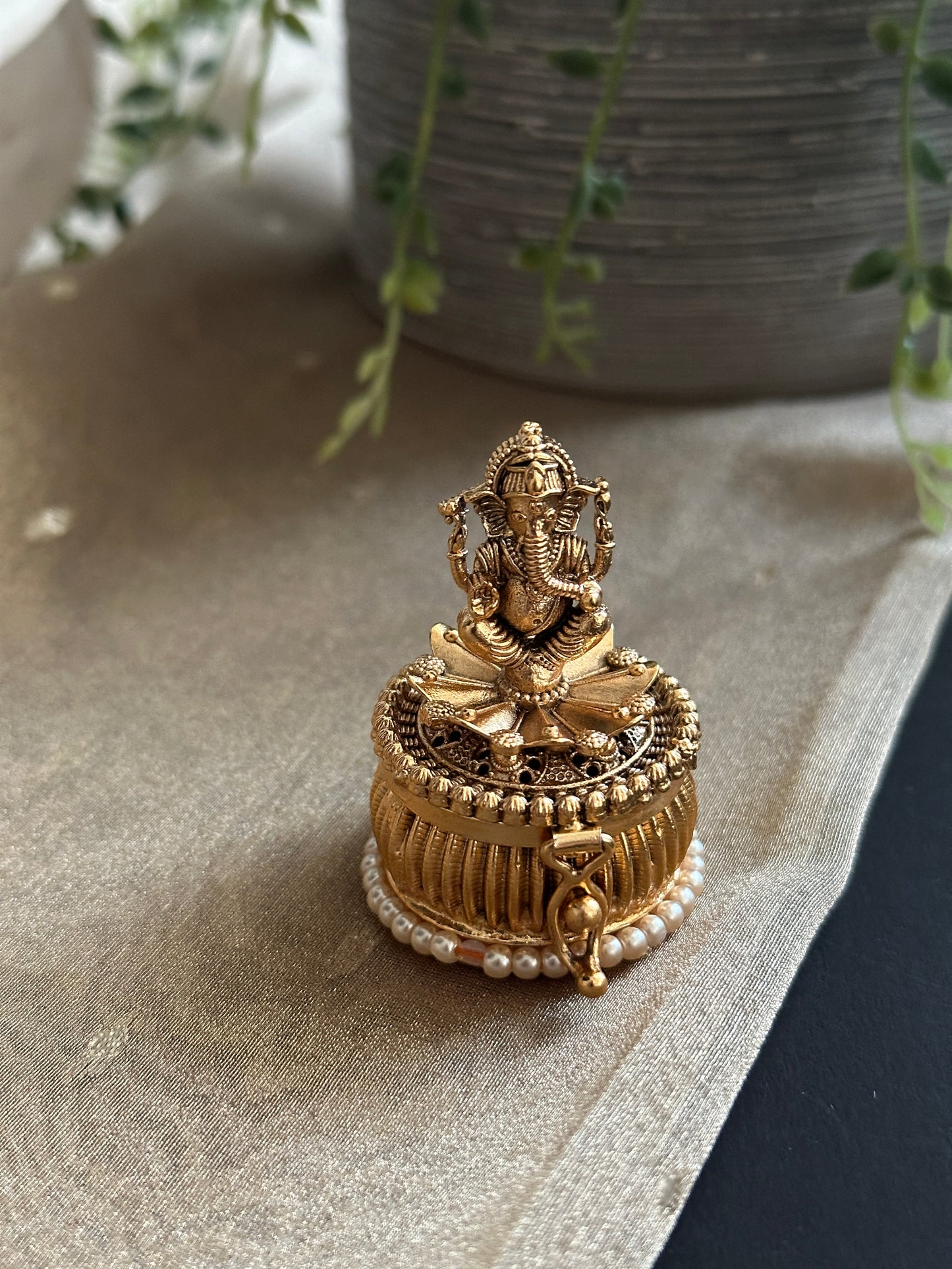 Ganesha Pearl Kumkum box