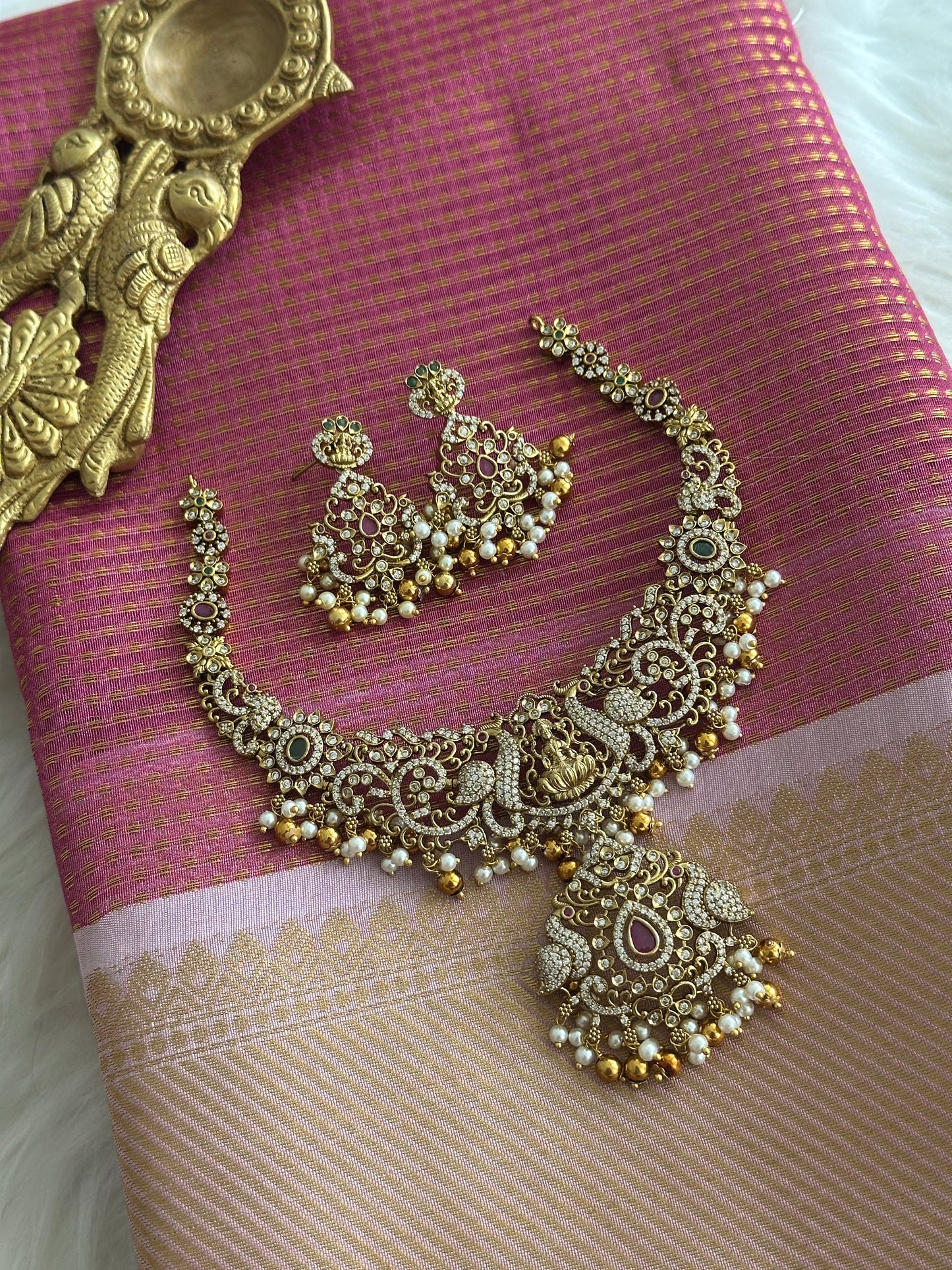 Saariya Victorian Polish Devi Necklace