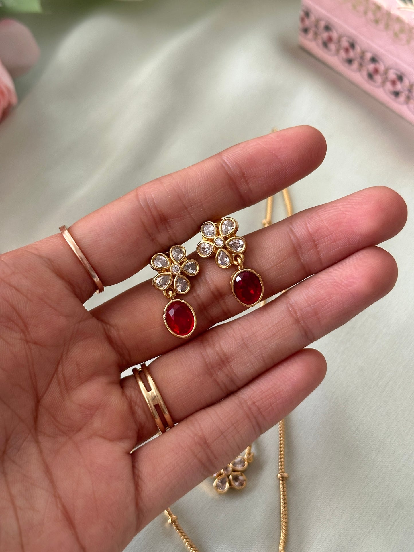 Double layer flora Chain