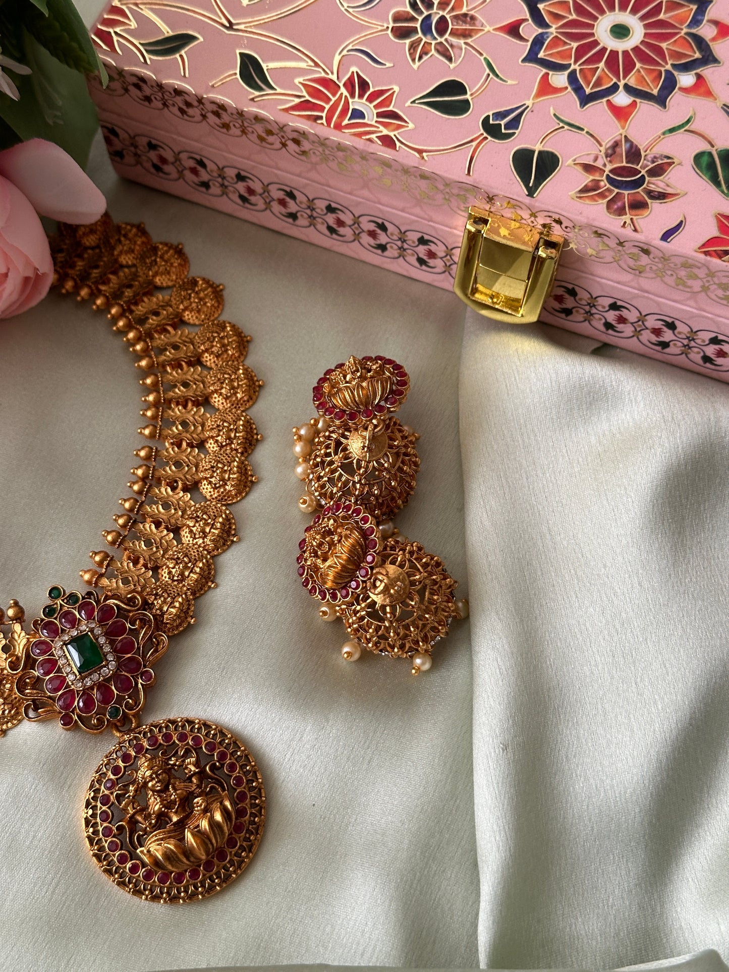 Vishwamithra Necklacs Set