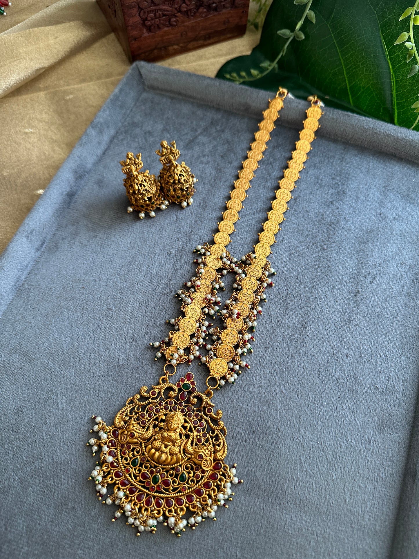 Clustered Pearl Devi Haaram set