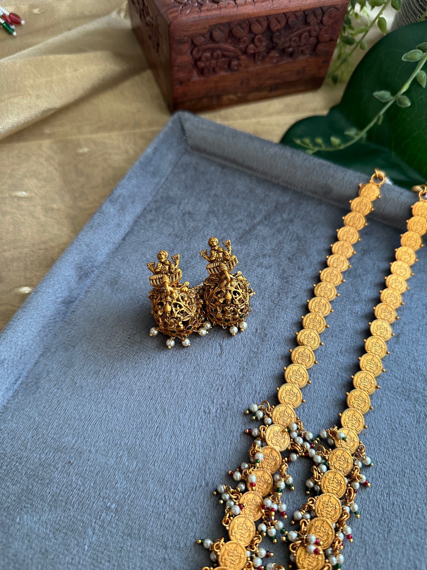 Clustered Pearl Devi Haaram set