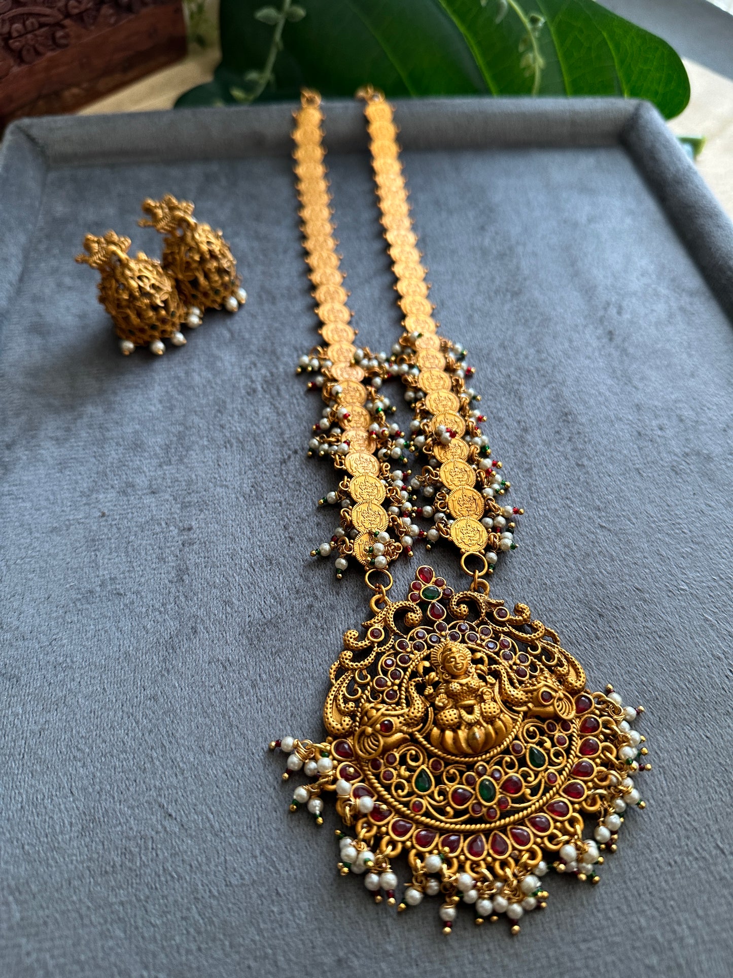 Clustered Pearl Devi Haaram set