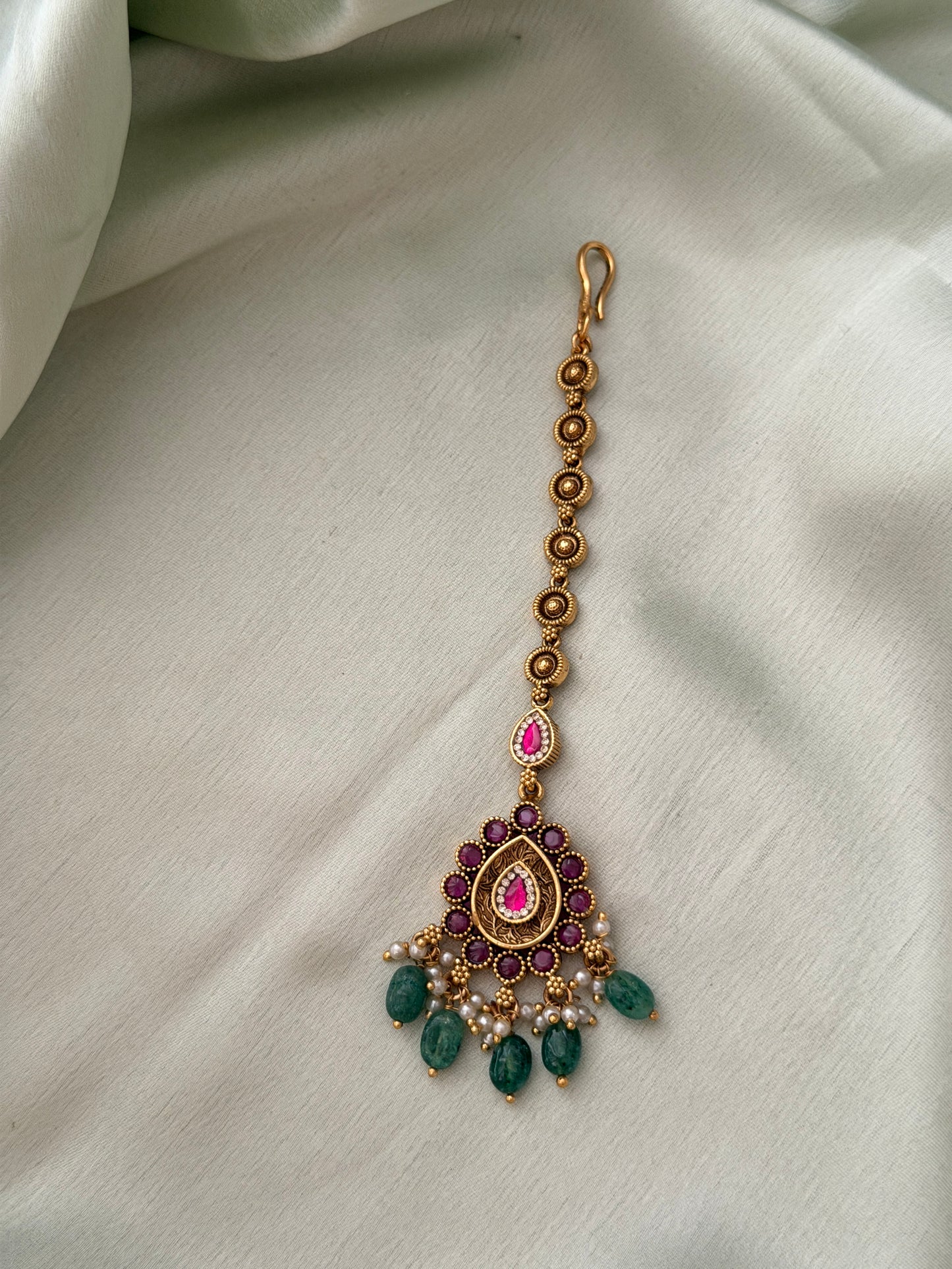 Bhavya Maang Tikka